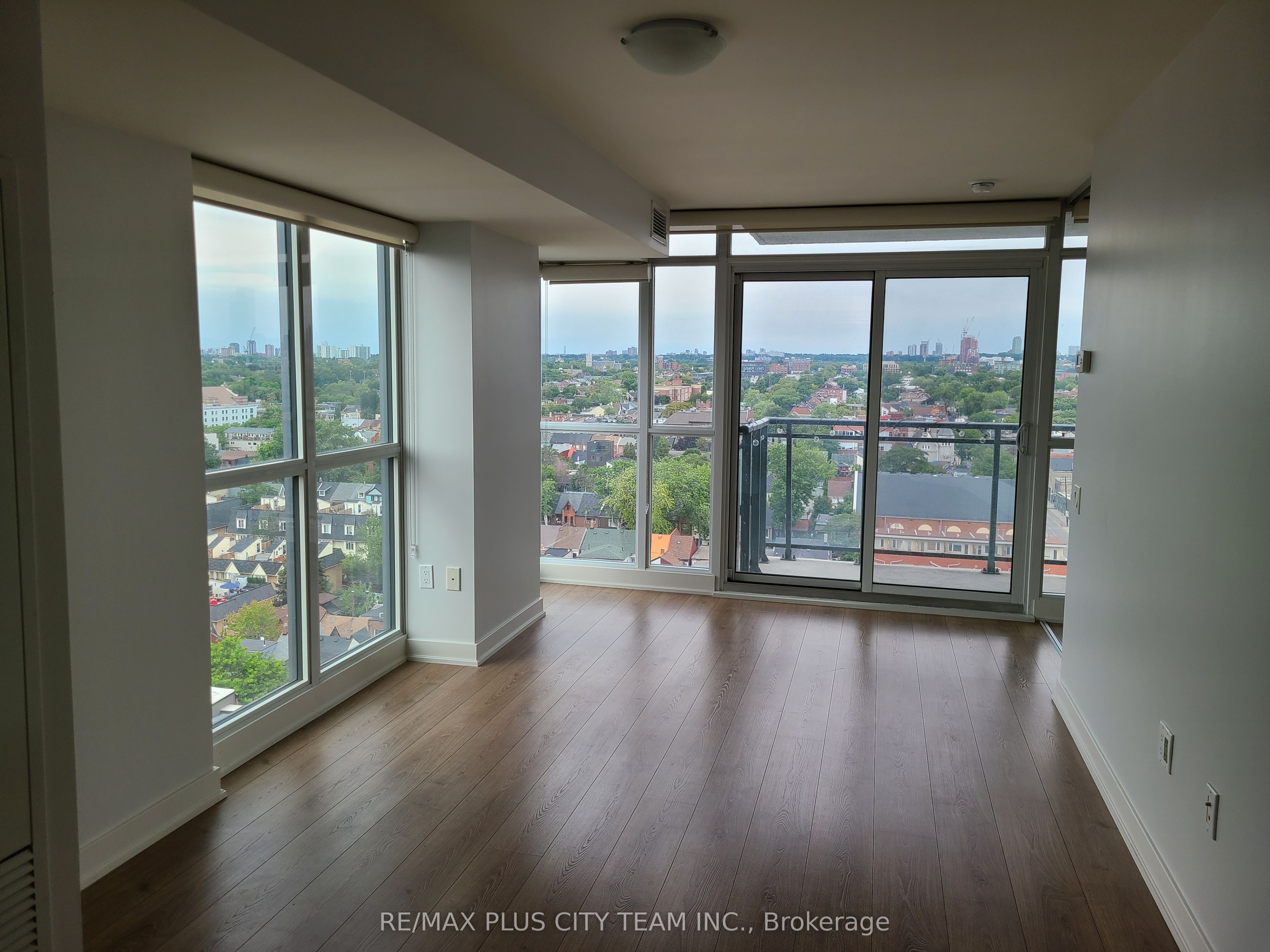 78 Tecumseth Street 1502, Toronto, ON M5V 0A9 photo 3