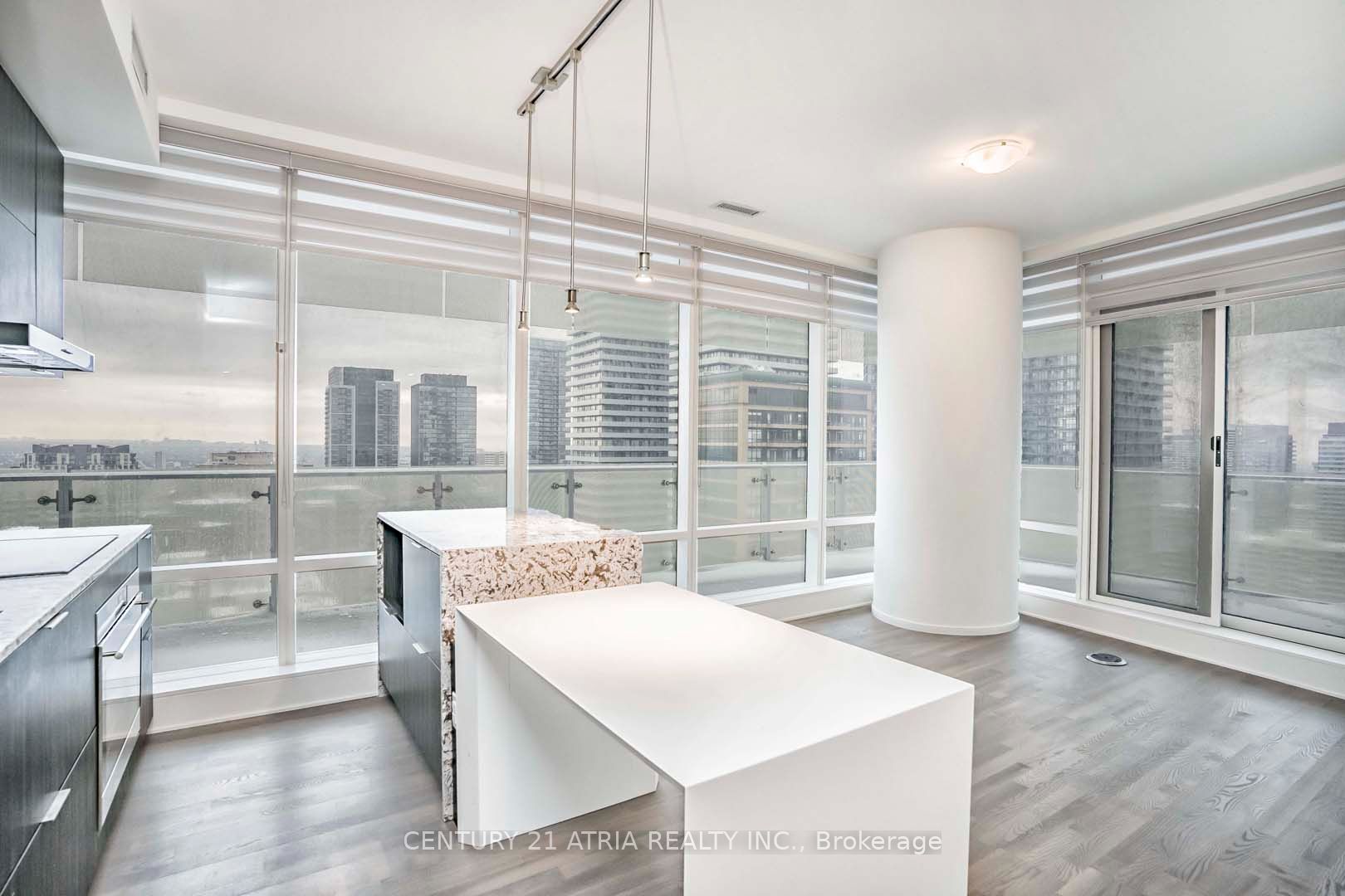 1 Bloor Street E 2704, Toronto, ON M4W 0A8 photo 2