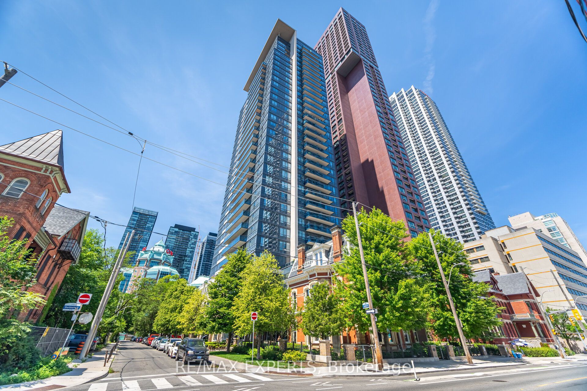 28 Linden Street 2207, Toronto, ON M4Y 0A4 photo 2