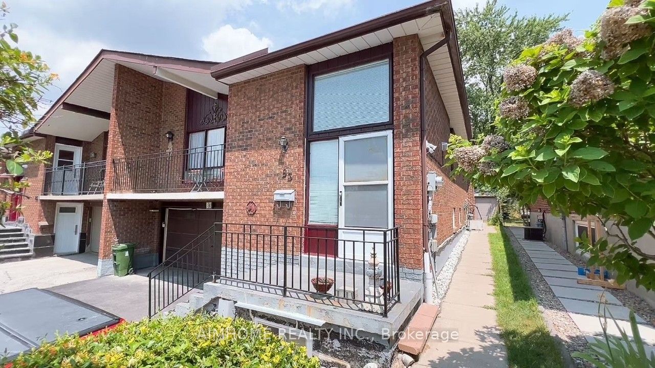 83 Mintwood Drive Upper level, Toronto, ON M2M 3A6 photo 3