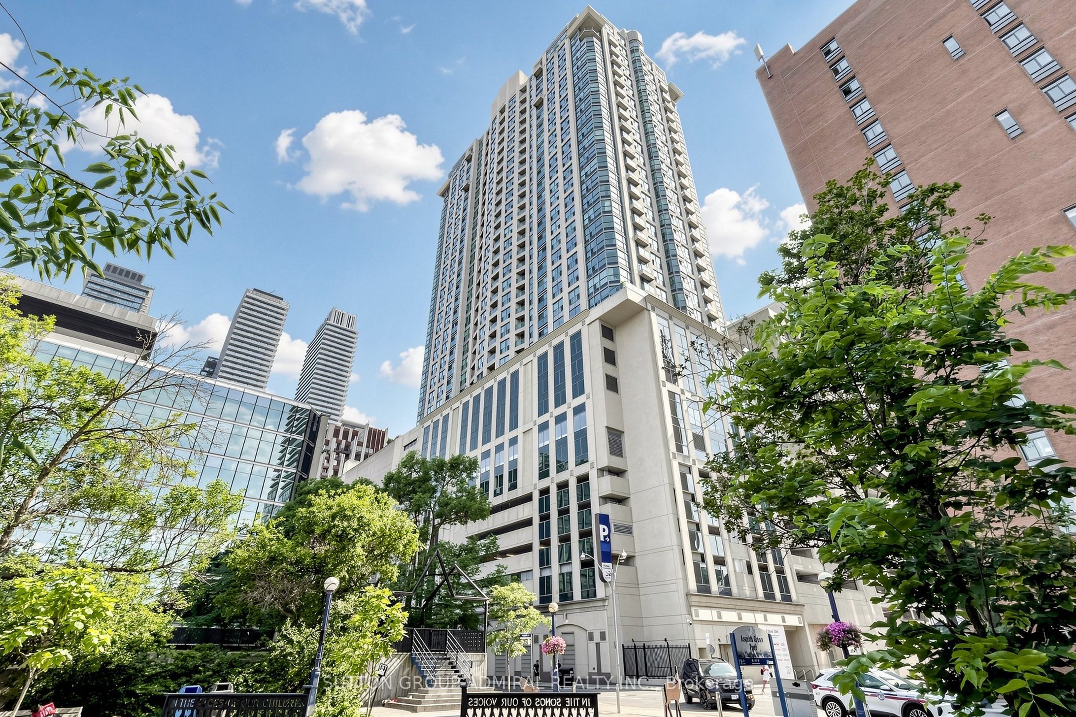 8 Park Road 2116, Toronto, ON M5M 4N3