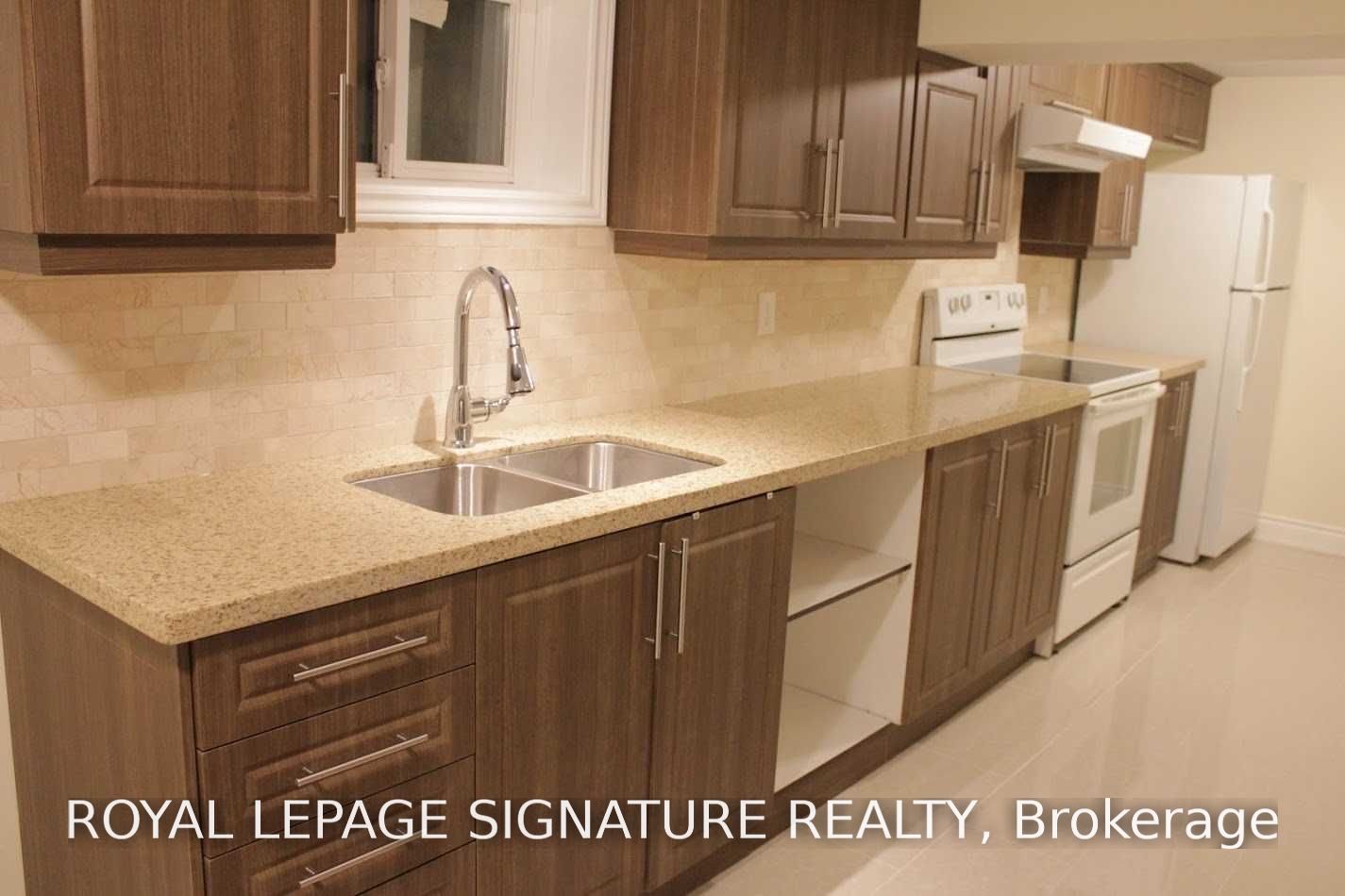 27 Deerpath Road Bsmt, Toronto, ON M3A 1R4