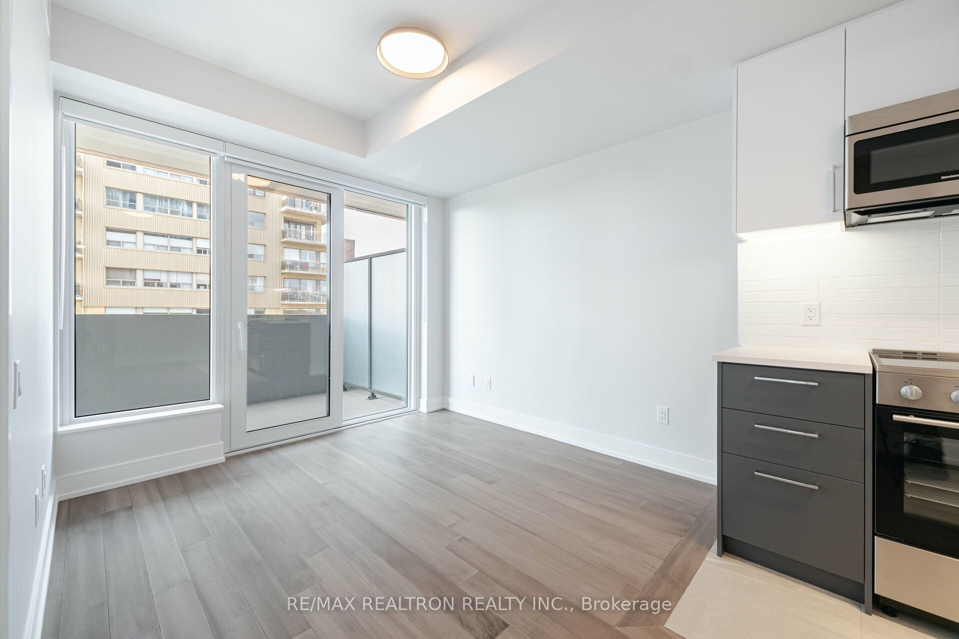 2525 Bathurst Street 805, Toronto, ON M6B 2Y9 photo 5