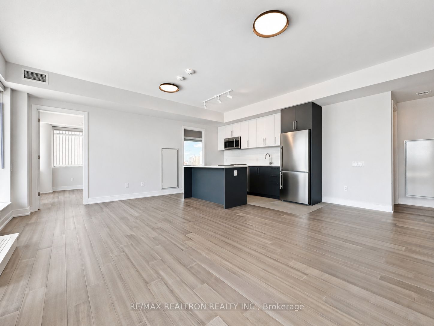664 Spadina Avenue 1001, Toronto, ON M5S 2H7 photo 5