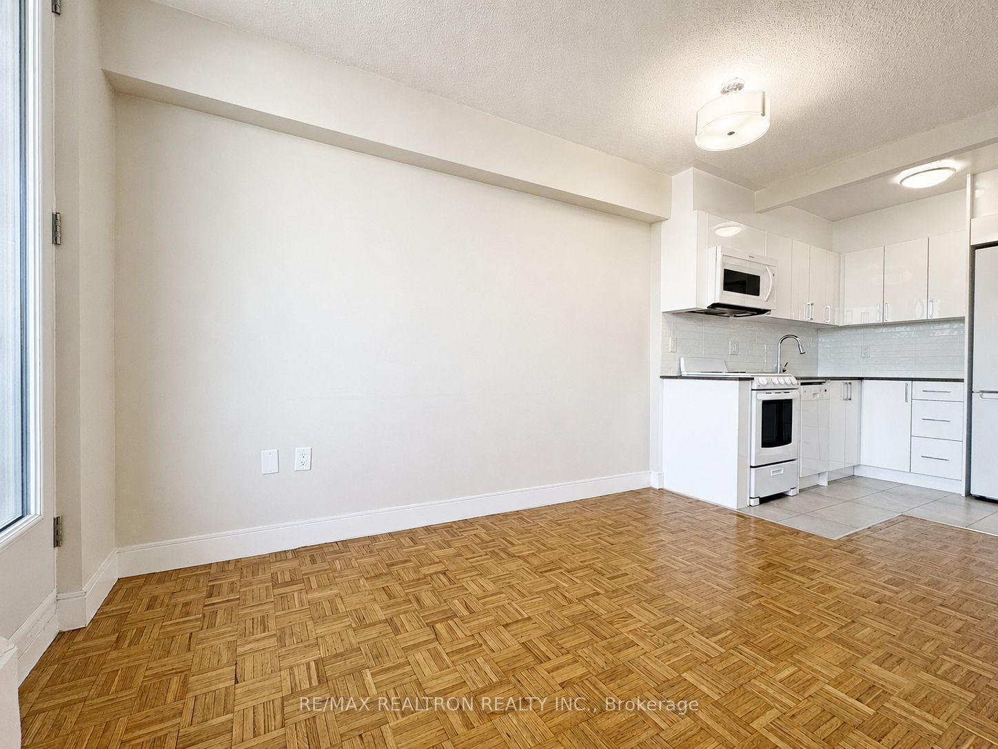 1500 Bathurst Street 907, Toronto, ON M5P 3L3 photo 5