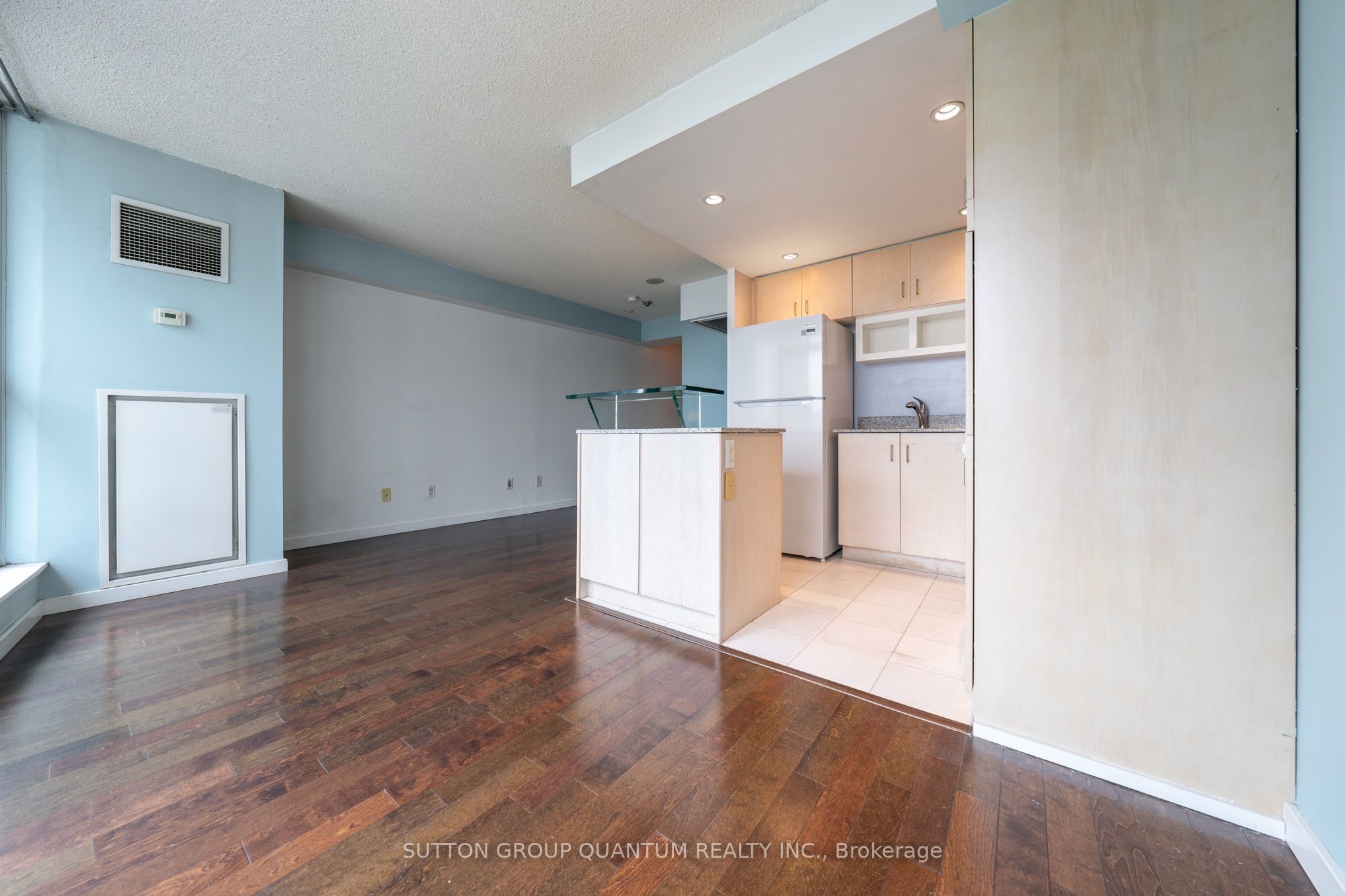 8 York Street 904, Toronto, ON M5J 2Y2 photo 4