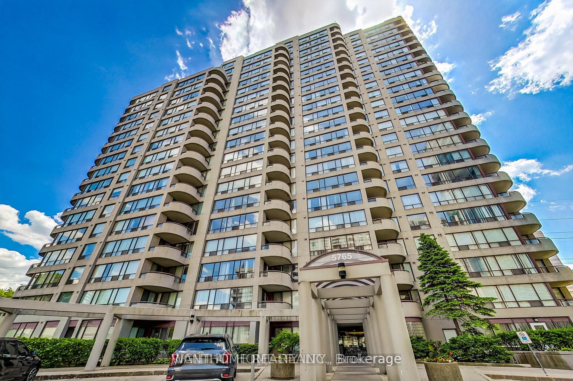 5765 Yonge Street 1709, Toronto, ON M2M 4H9 photo 2