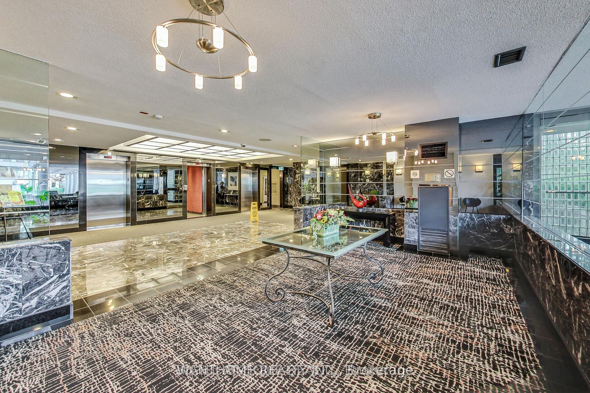5765 Yonge Street 1709, Toronto, ON M2M 4H9 photo 3