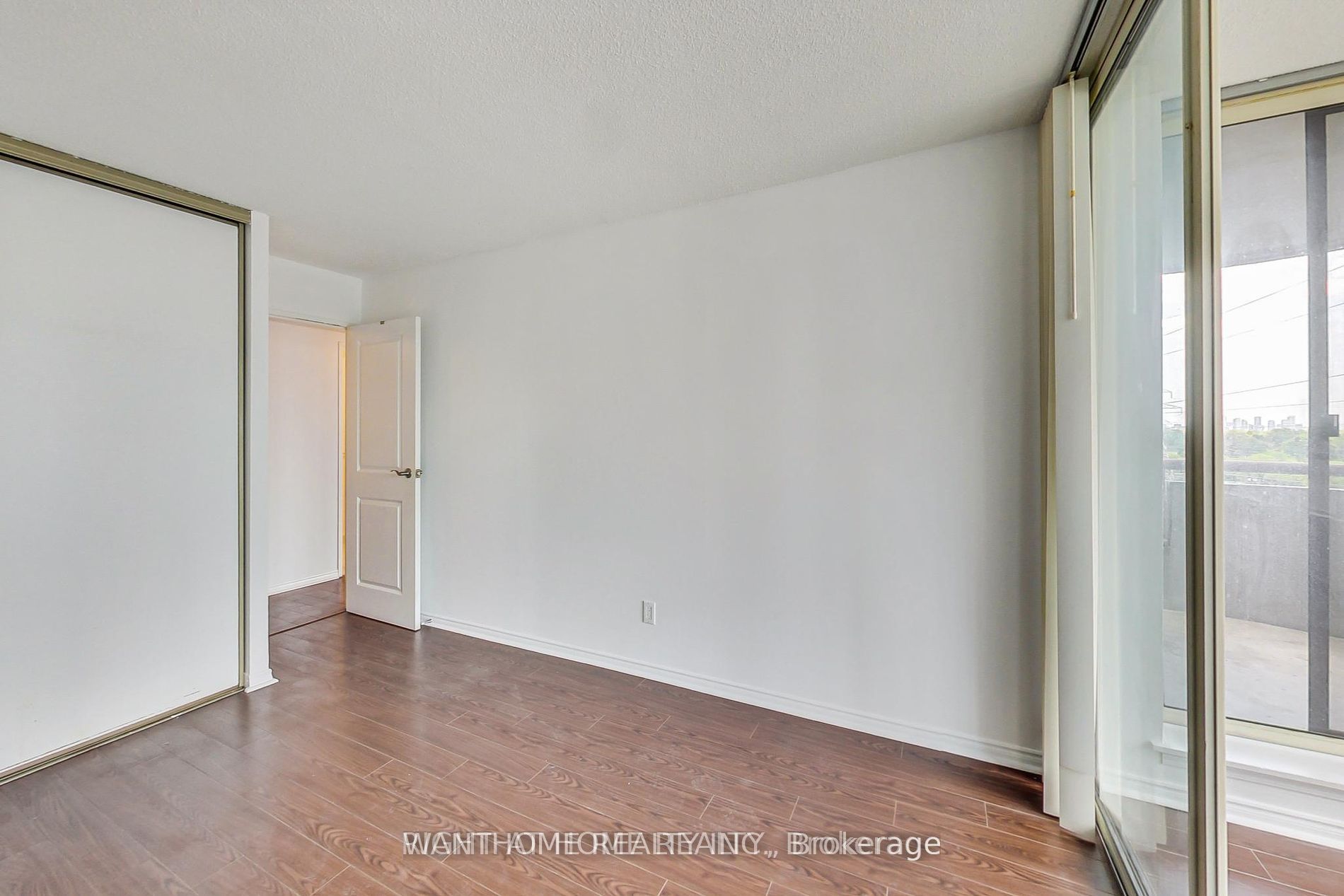 5765 Yonge Street 1709, Toronto, ON M2M 4H9 photo 4