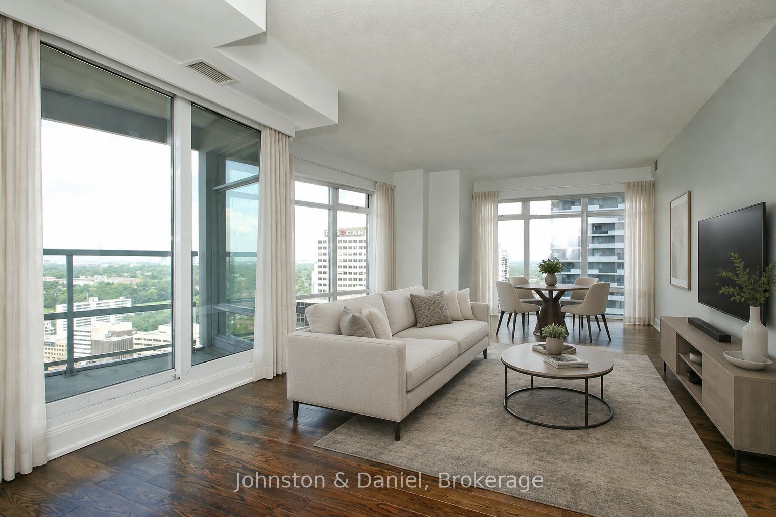 2181 Yonge Street 2908, Toronto, ON M4S 3H7 photo 2
