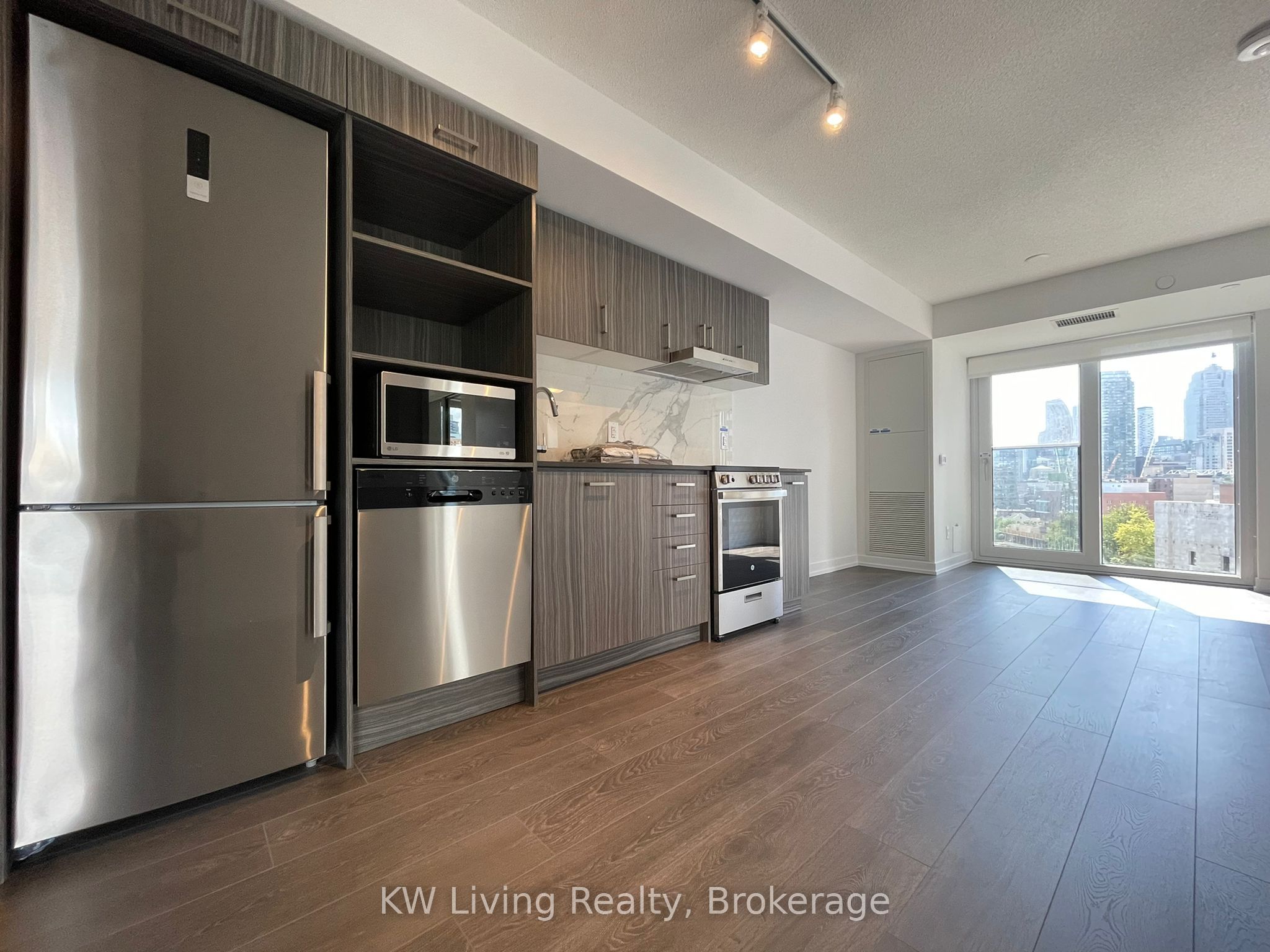 219 Dundas Street E 1007, Toronto, ON M5A 0V1 photo 3
