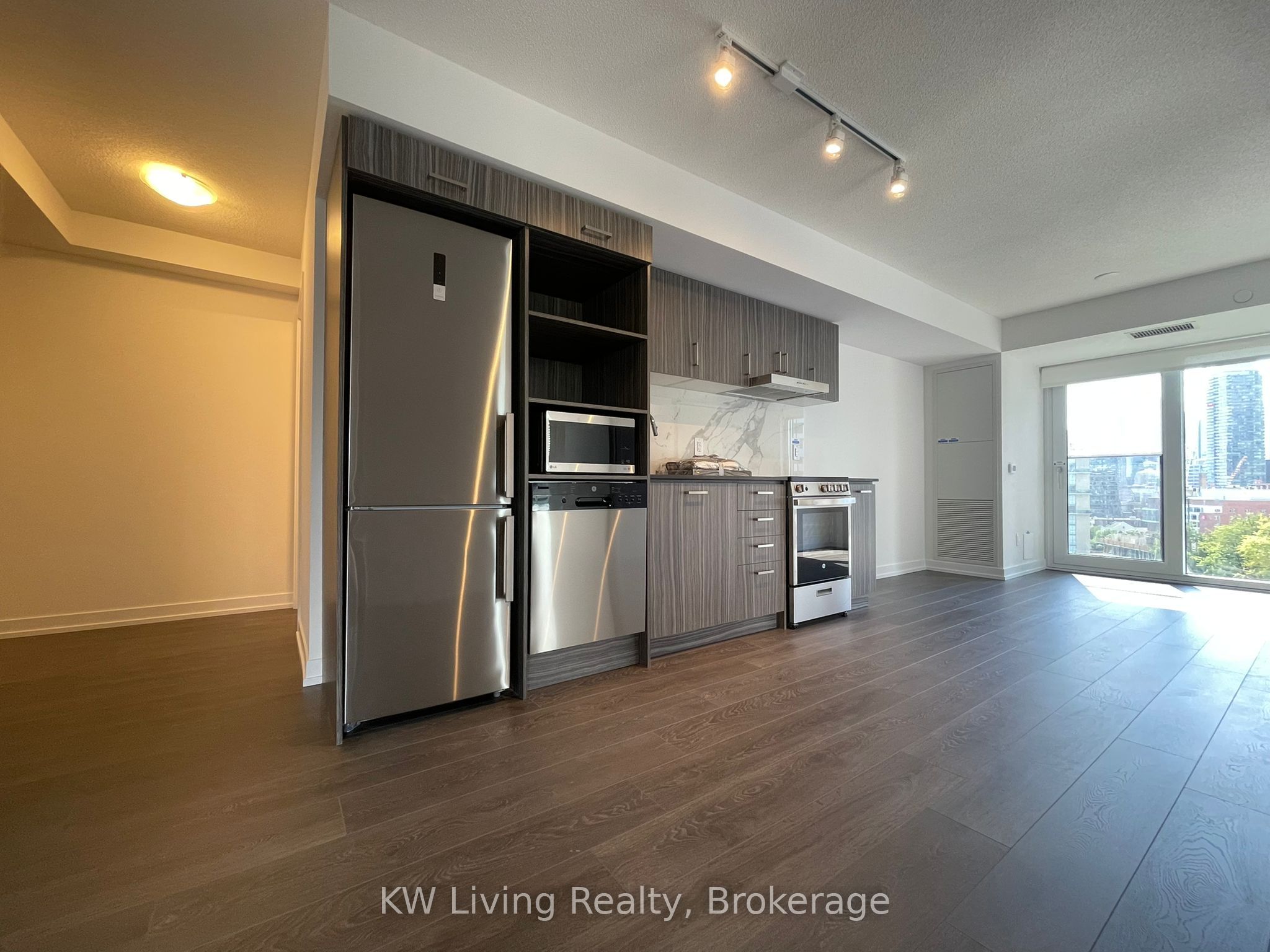 219 Dundas Street E 1007, Toronto, ON M5A 0V1 photo 5