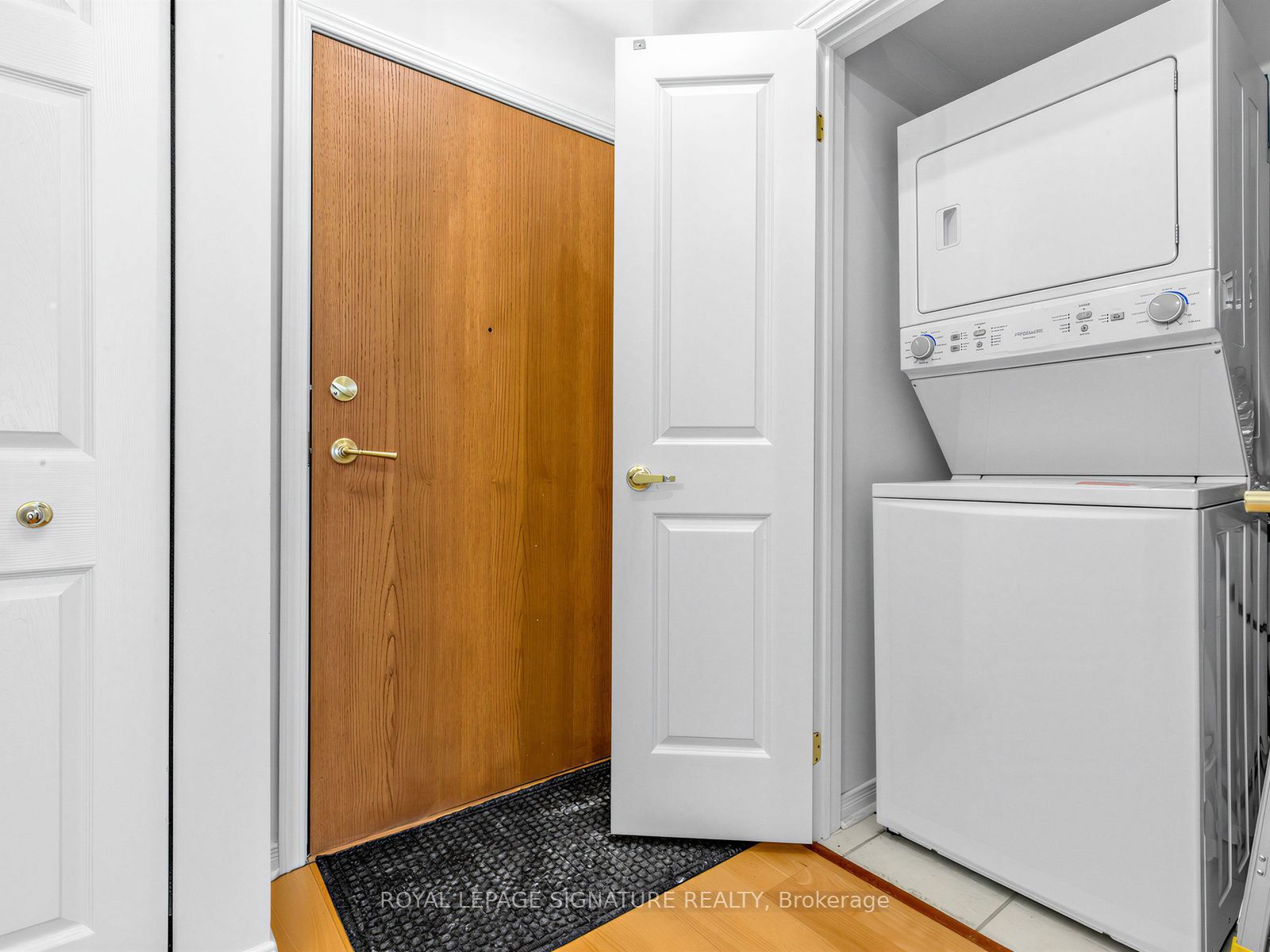 120 Lombard Street 803, Toronto, ON M5C 3H5 photo 3