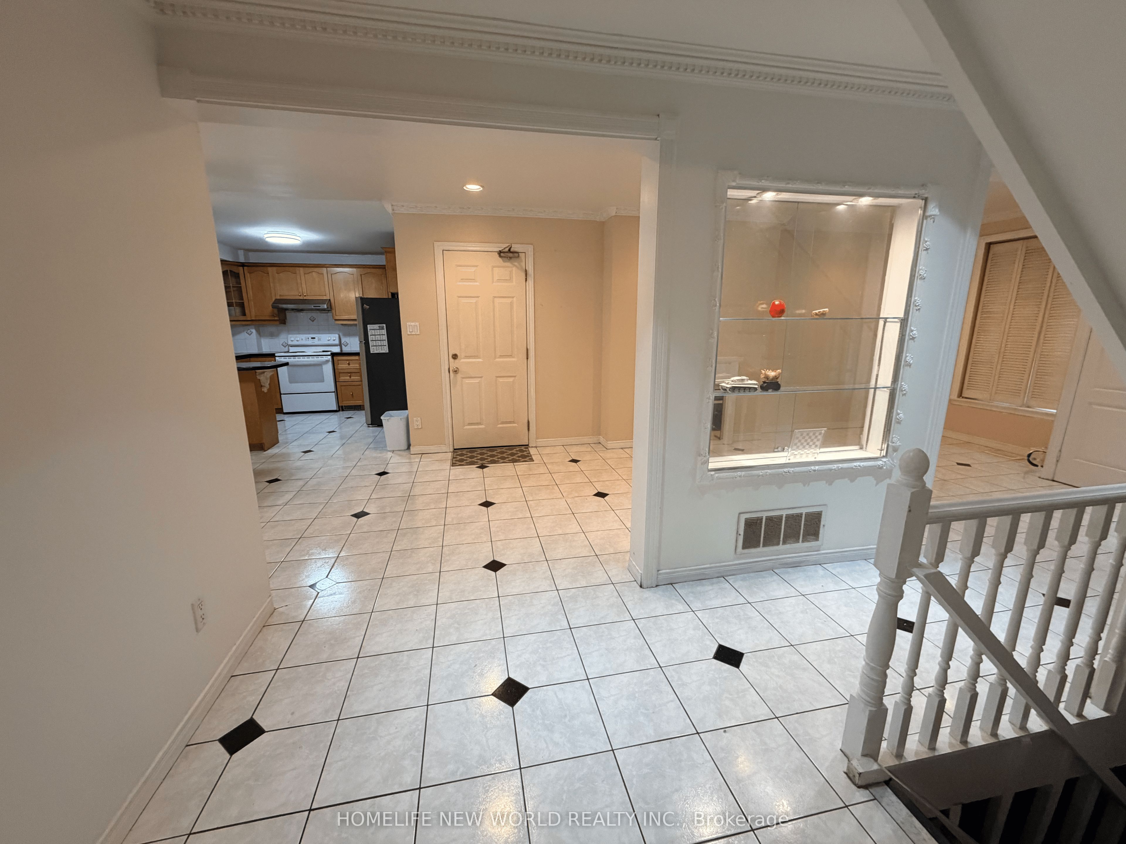 63 Lehar Crescent, Toronto, ON M2H 1J4 photo 3