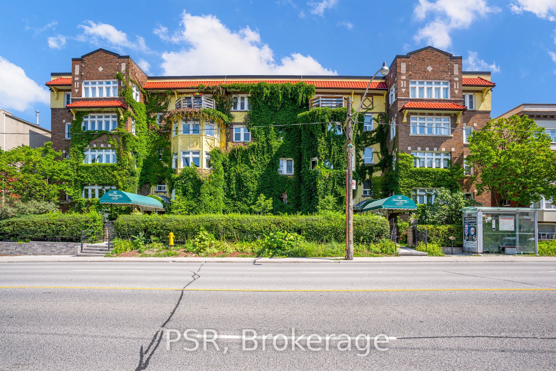1599 Bathurst Street 17, Toronto, ON M5P 3J1