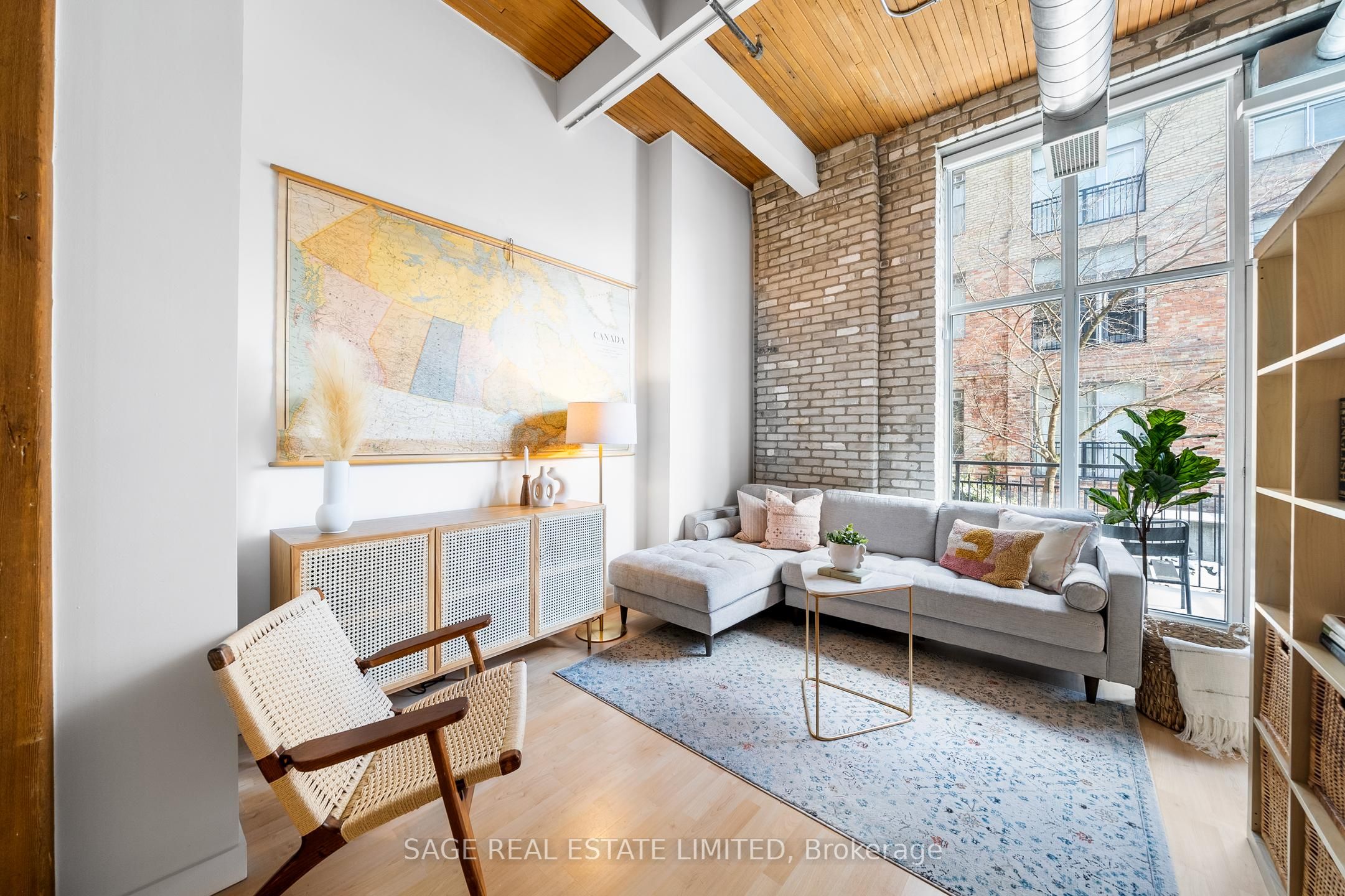 955 Queen Street W 224, Toronto, ON M6J 3X5