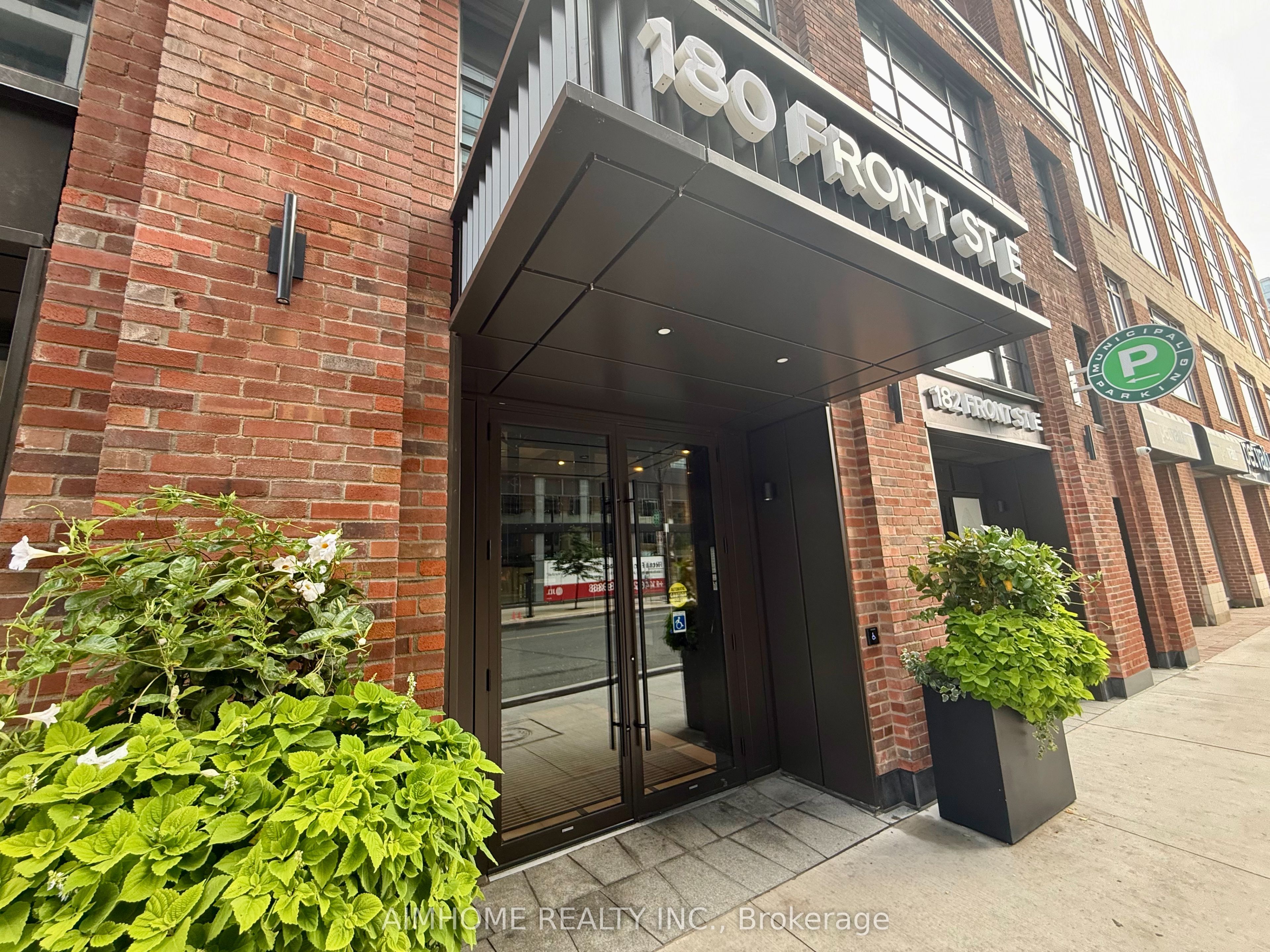 180 Front Street E 1209, Toronto, ON M5A 0A9 photo 2