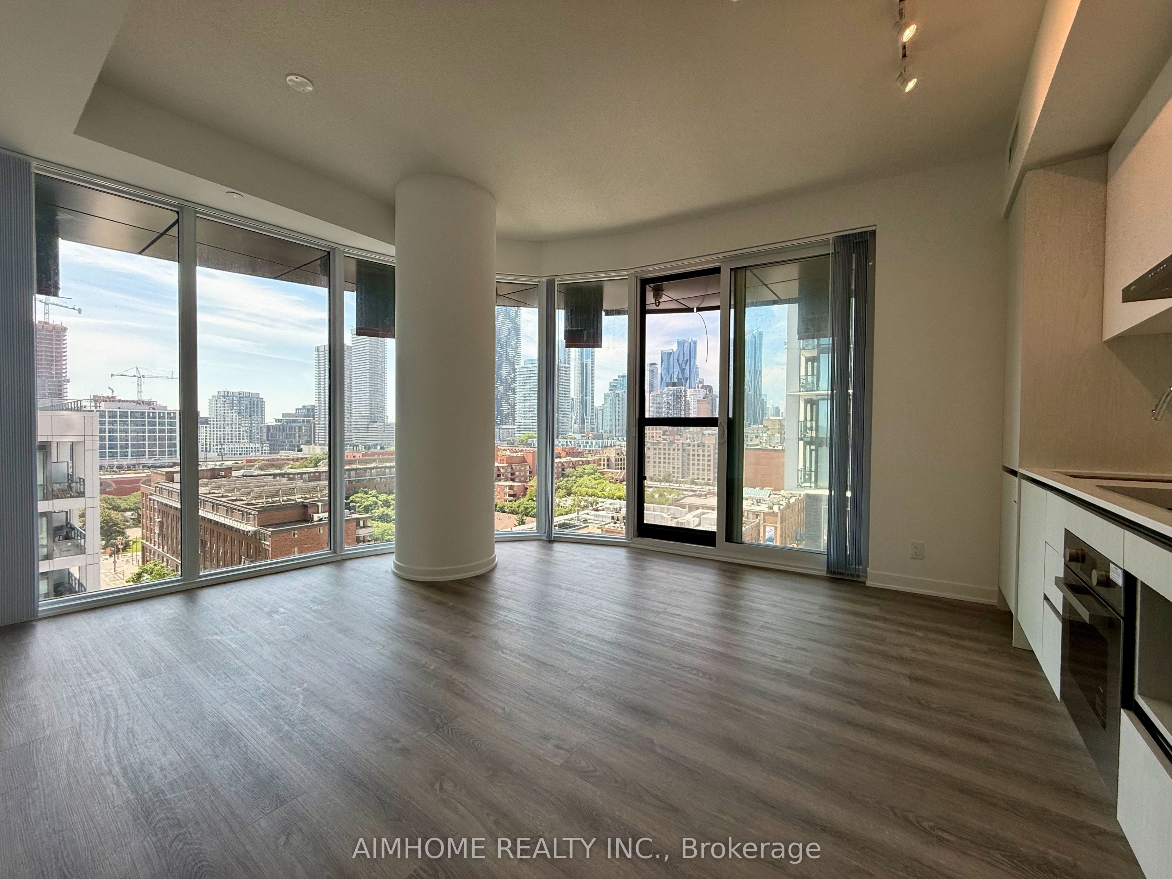 180 Front Street E 1209, Toronto, ON M5A 0A9 photo 4