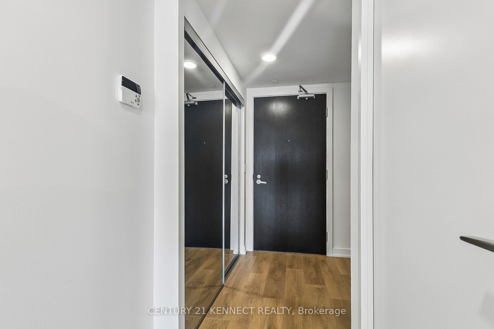 18 Maitland Terrace 1409, Toronto, ON M4Y 0H2 photo 2