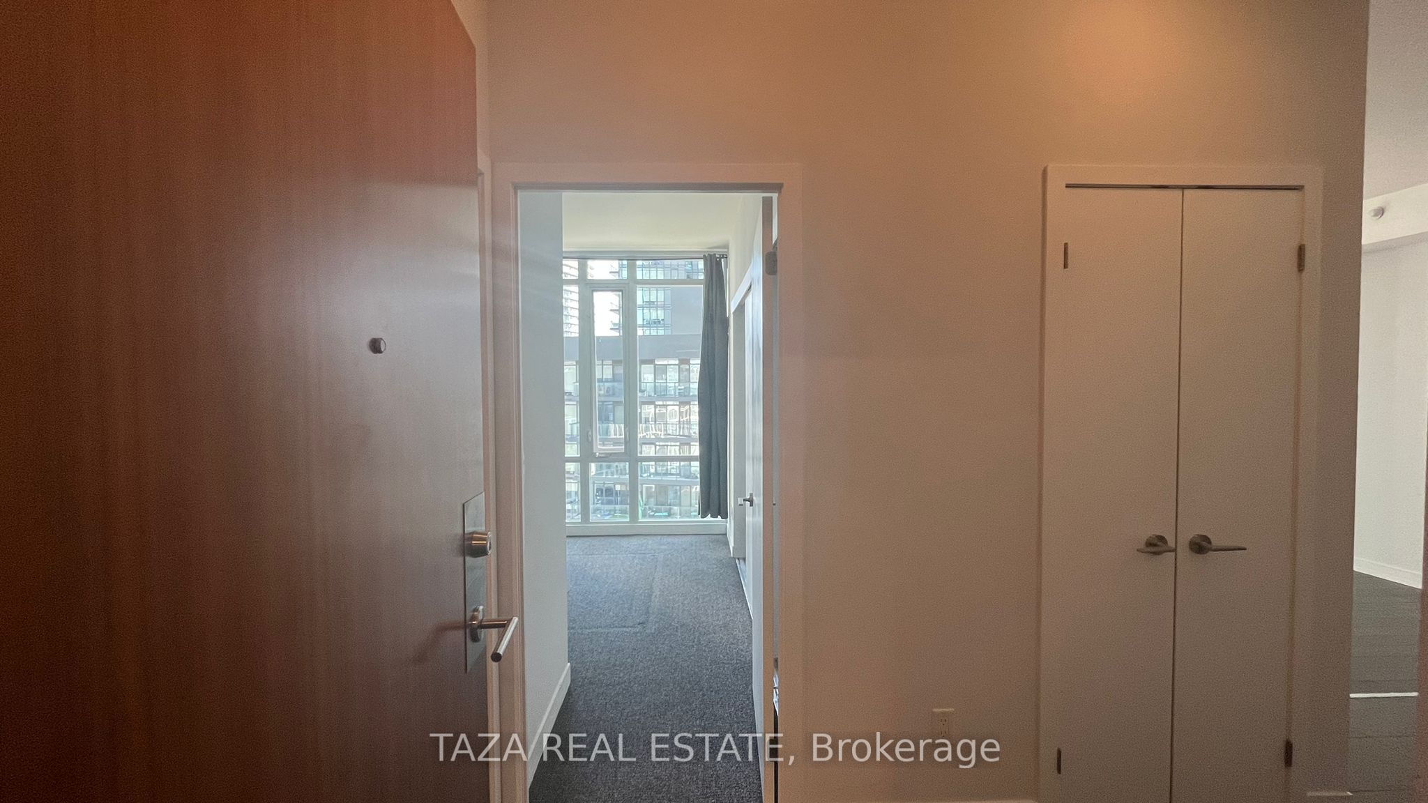 170 Fort York Boulevard 810, Toronto, ON M5V 0E6 photo 3