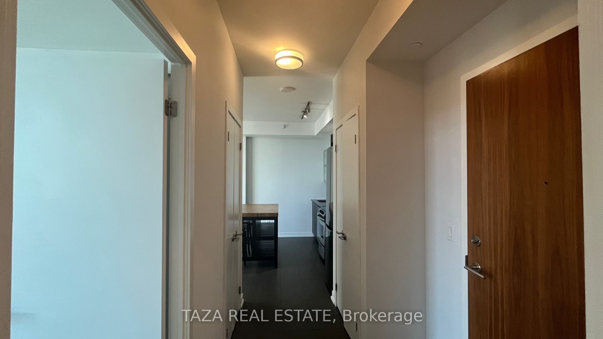 170 Fort York Boulevard 810, Toronto, ON M5V 0E6 photo 5