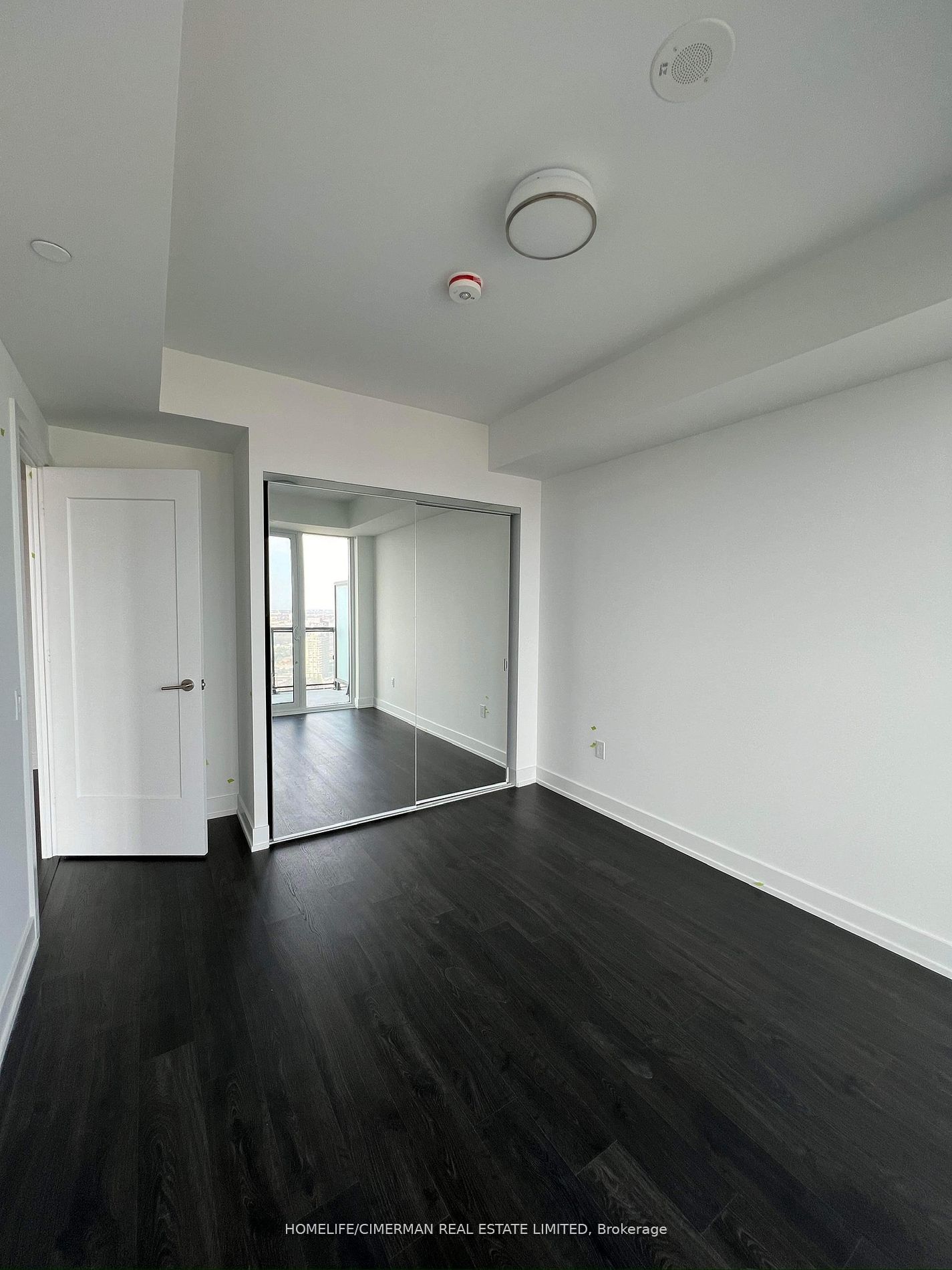 30 Inn On The Park Drive 3707, Toronto, ON M3C 0P7 photo 4