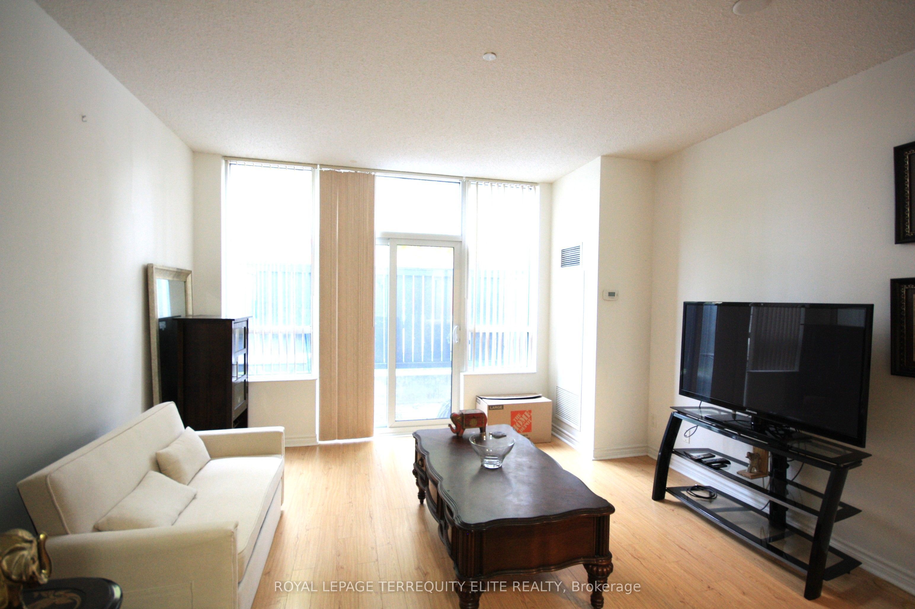 35 Saranac Boulevard 110, Toronto, ON M6A 2G4 photo 2