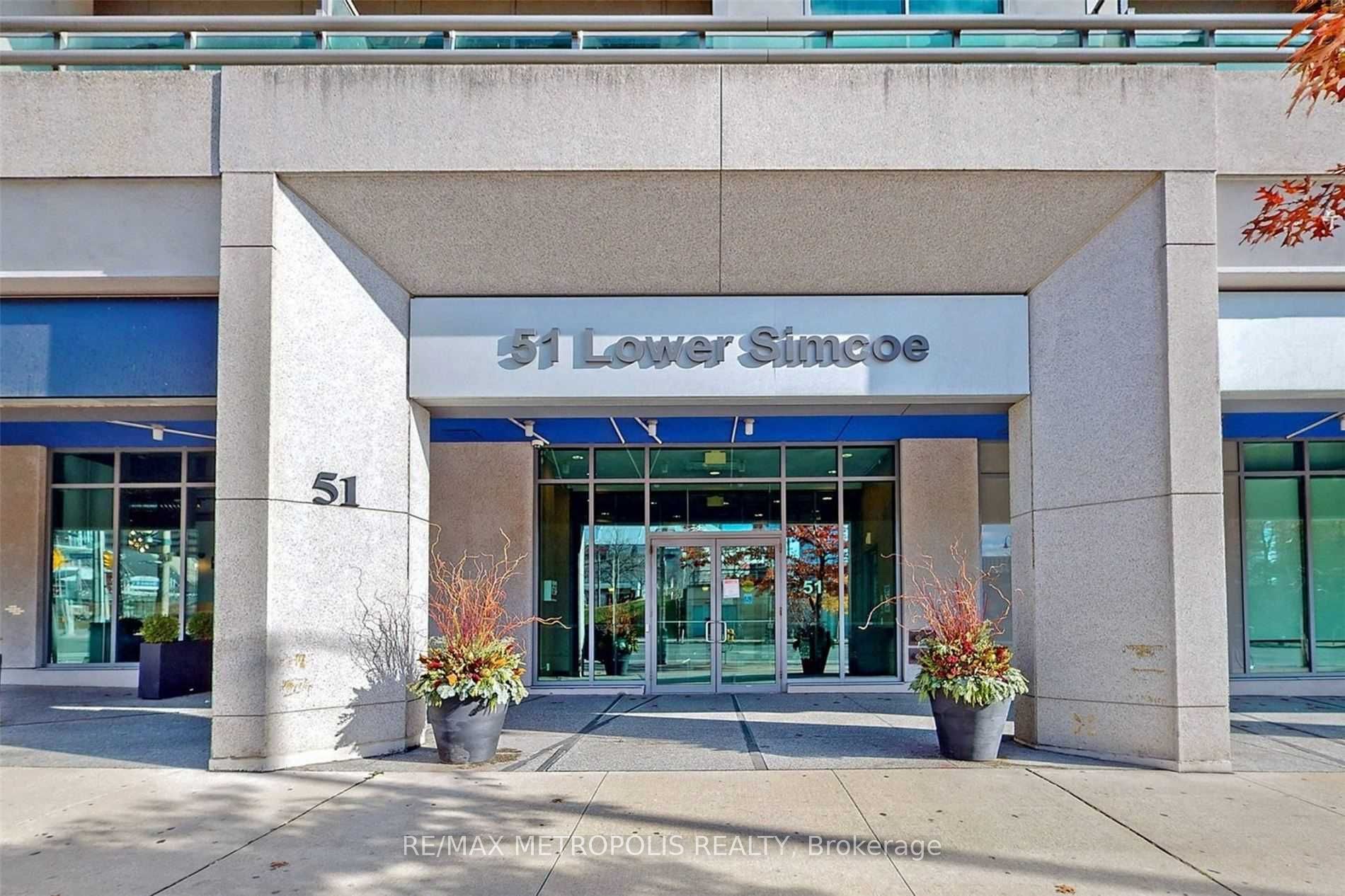 51 Lower Simcoe Street 1005, Toronto, ON M5J 3A2