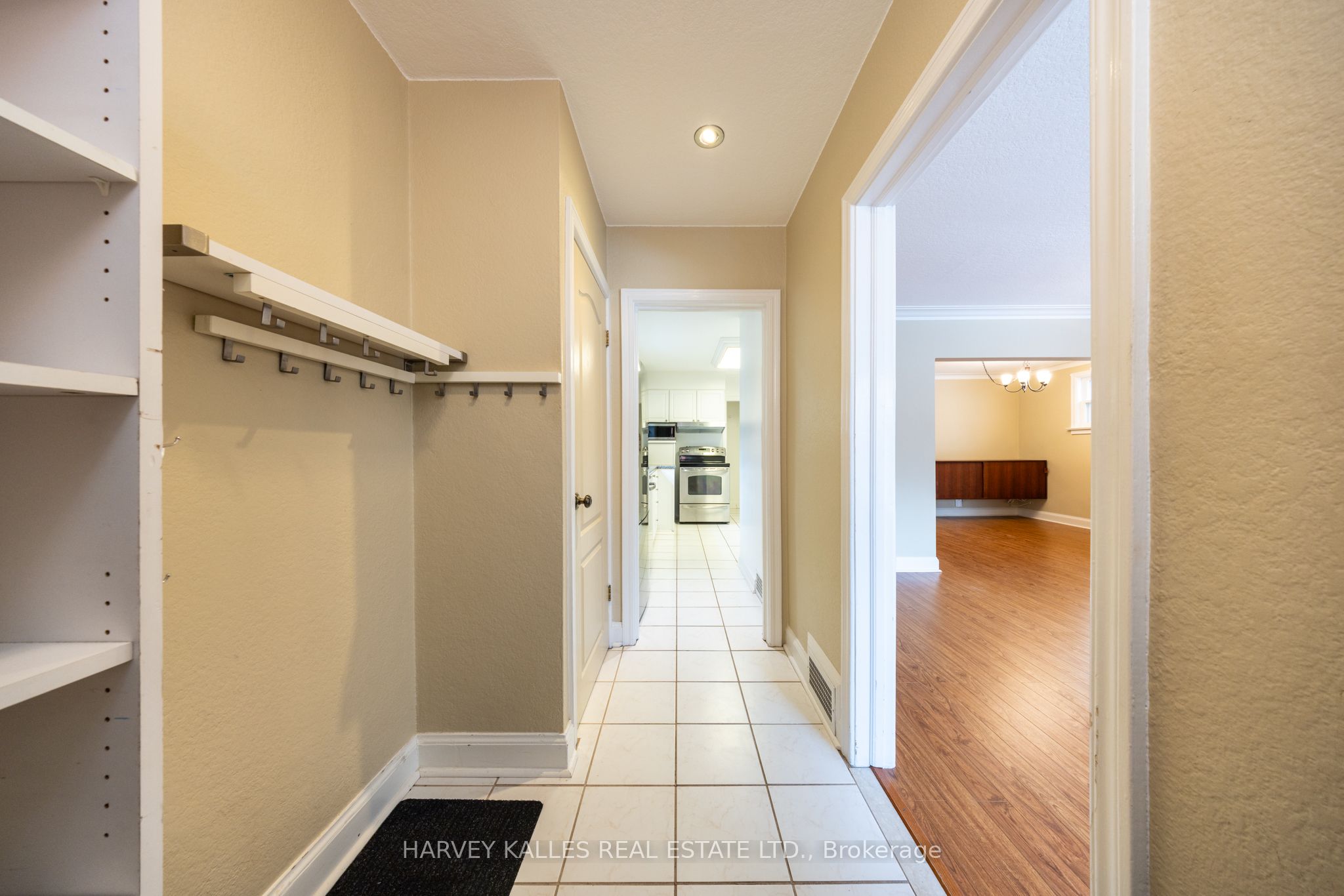 222 Joicey Boulevard Main, Toronto, ON M5M 2V5 photo 2