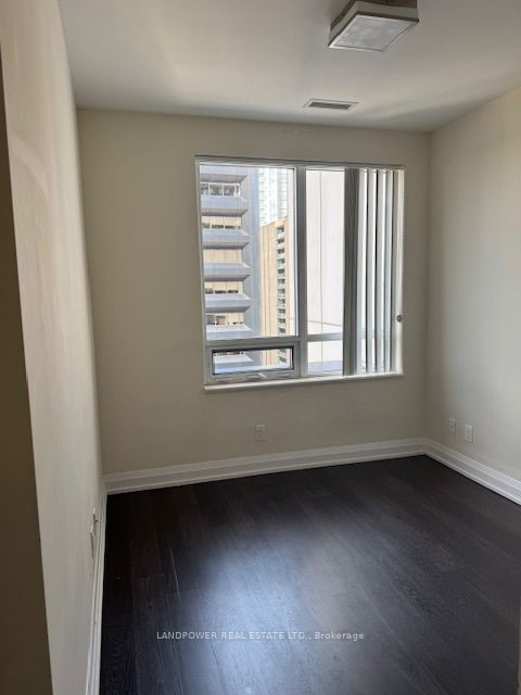 5 Sheppard Avenue E 1720, Toronto, ON M2N 2Z8 photo 4