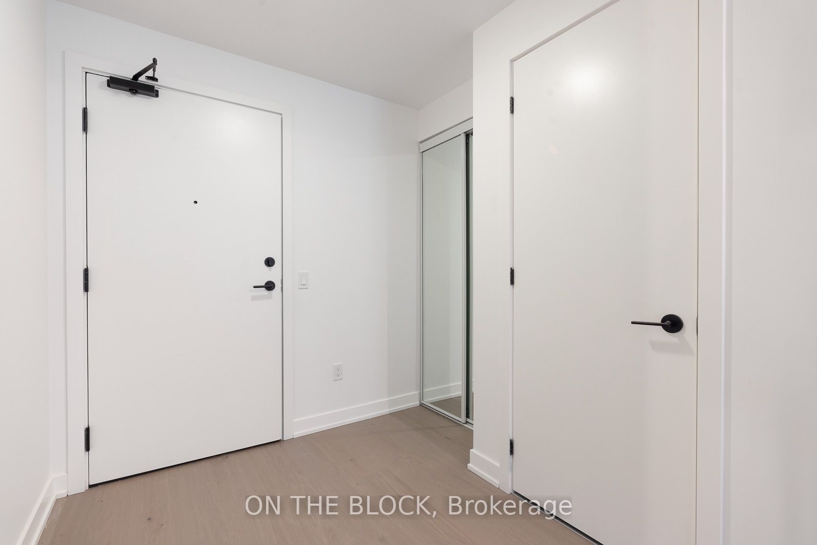 91 Montclair Avenue, Toronto, ON M5P 0A9 photo 3