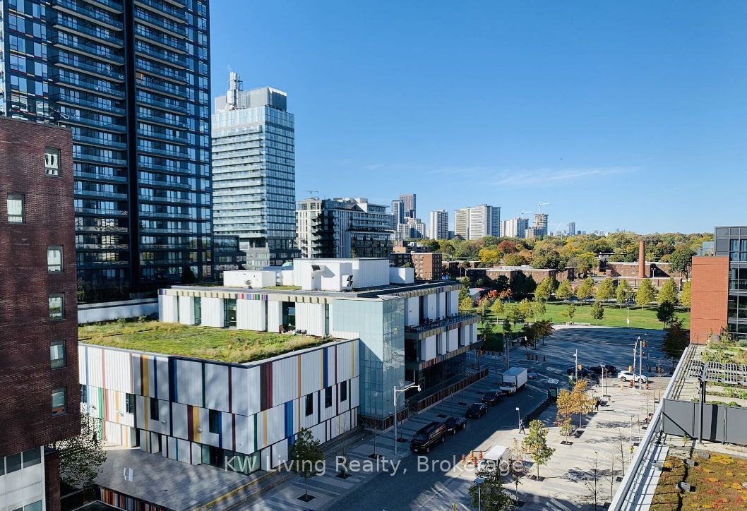 55 Regent Park Boulevard 708, Toronto, ON M5A 0C2 photo 2