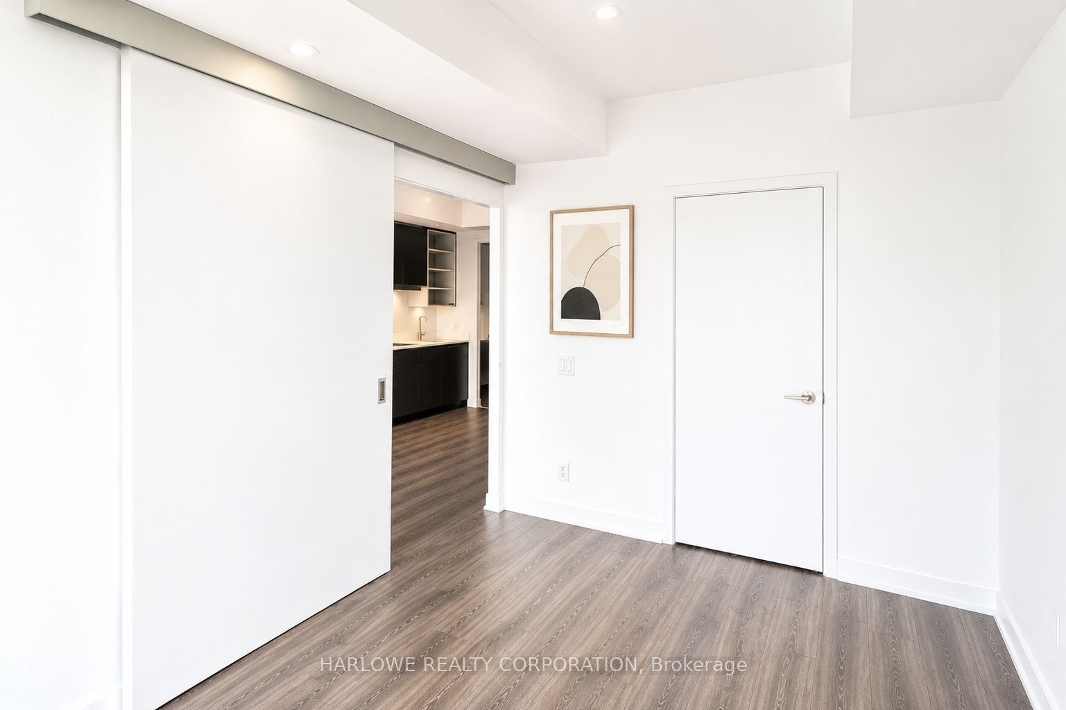 20 Edward Street 2412, Toronto, ON M5G 0C5 photo 3