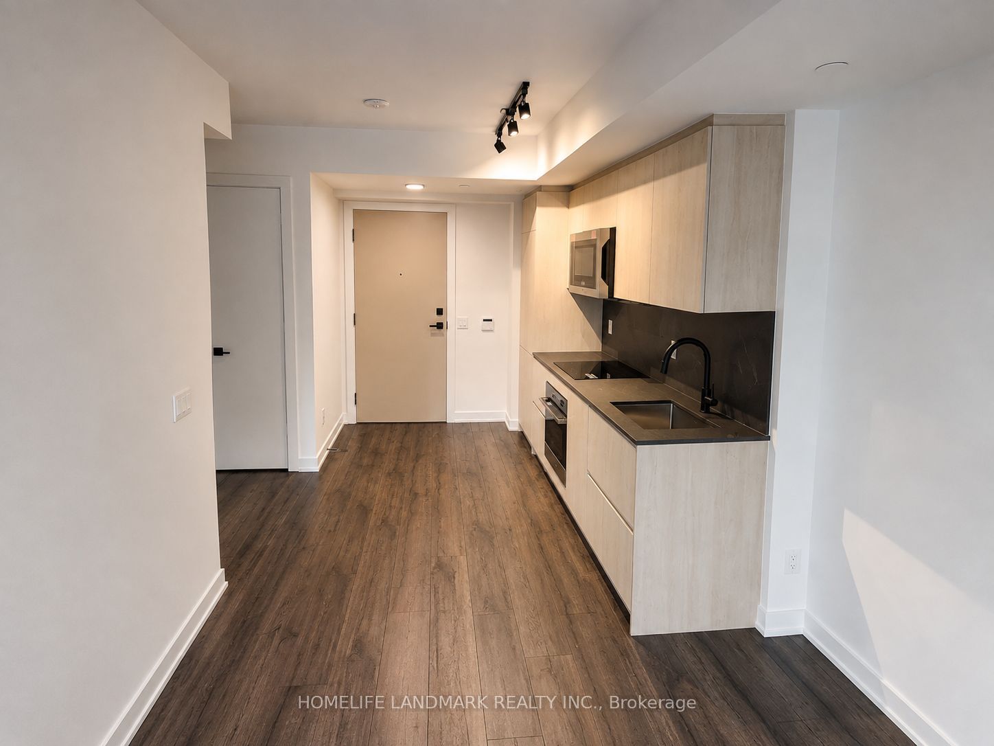 327 king Street W 1104, Toronto, ON M5Y 0W7 photo 4