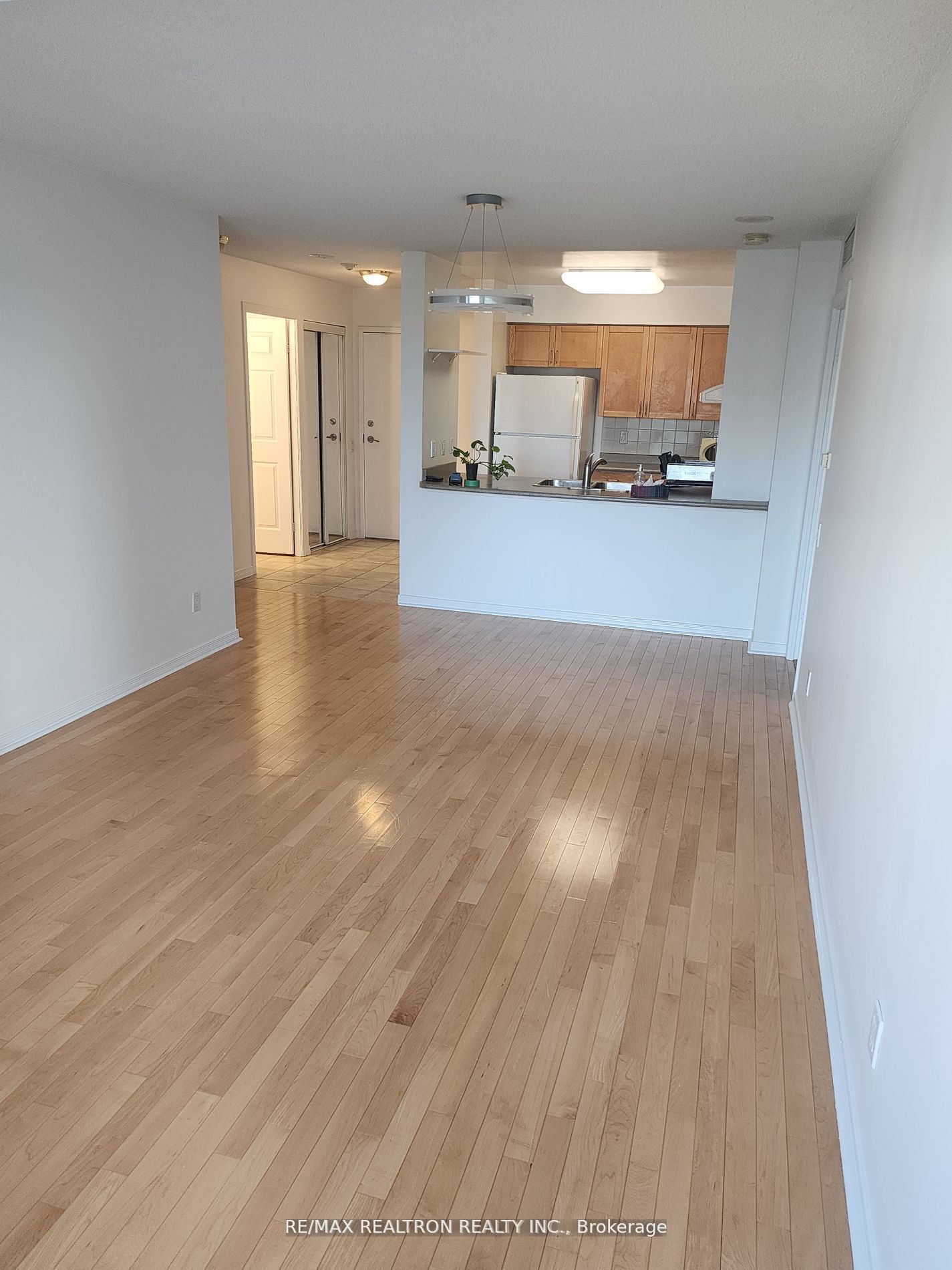 33 Empress Avenue 1112, Toronto, ON M2N 6Y7 photo 2