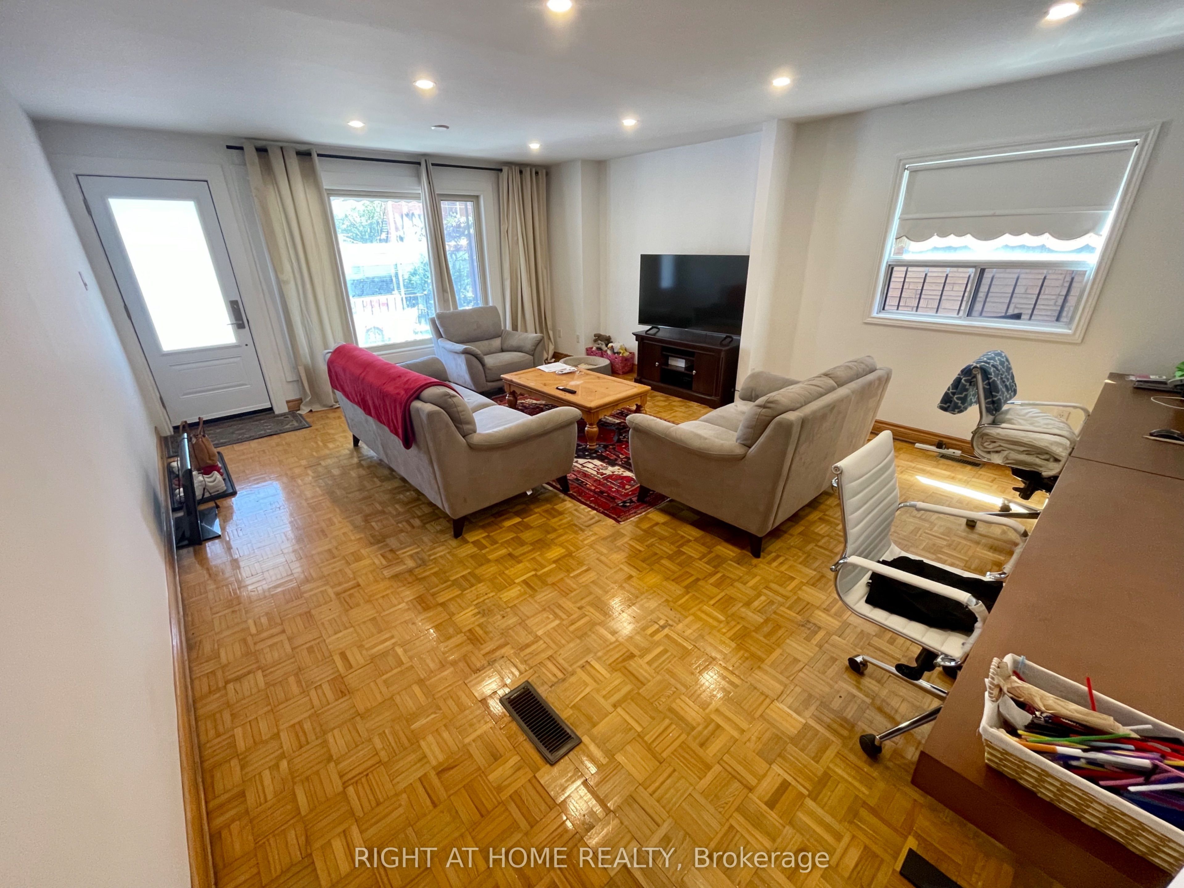 40 Bellevue Avenue, Toronto, ON M5T 2N4 photo 4