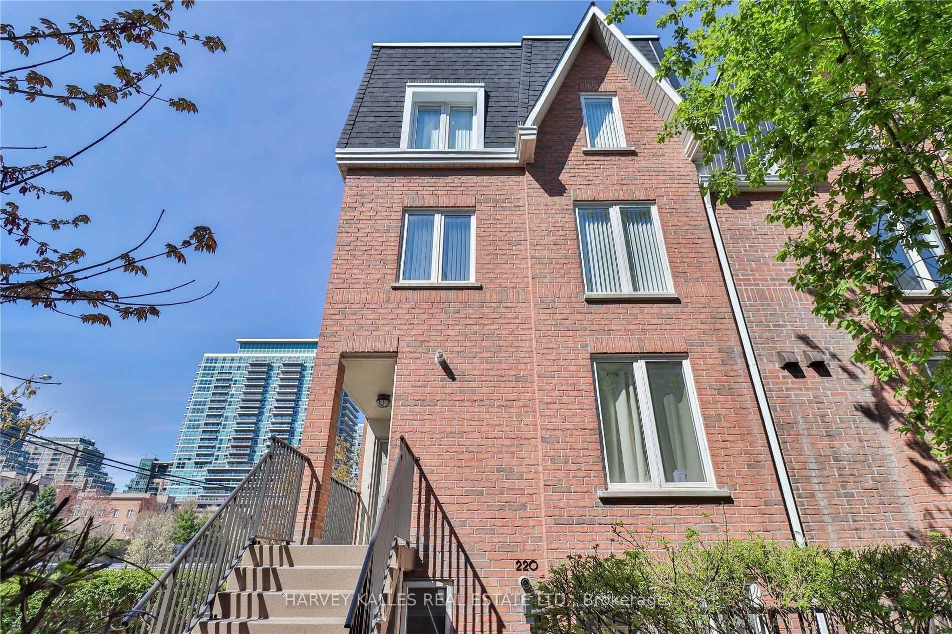 28 Douro Street 220, Toronto, ON M6K 3M4 photo 2