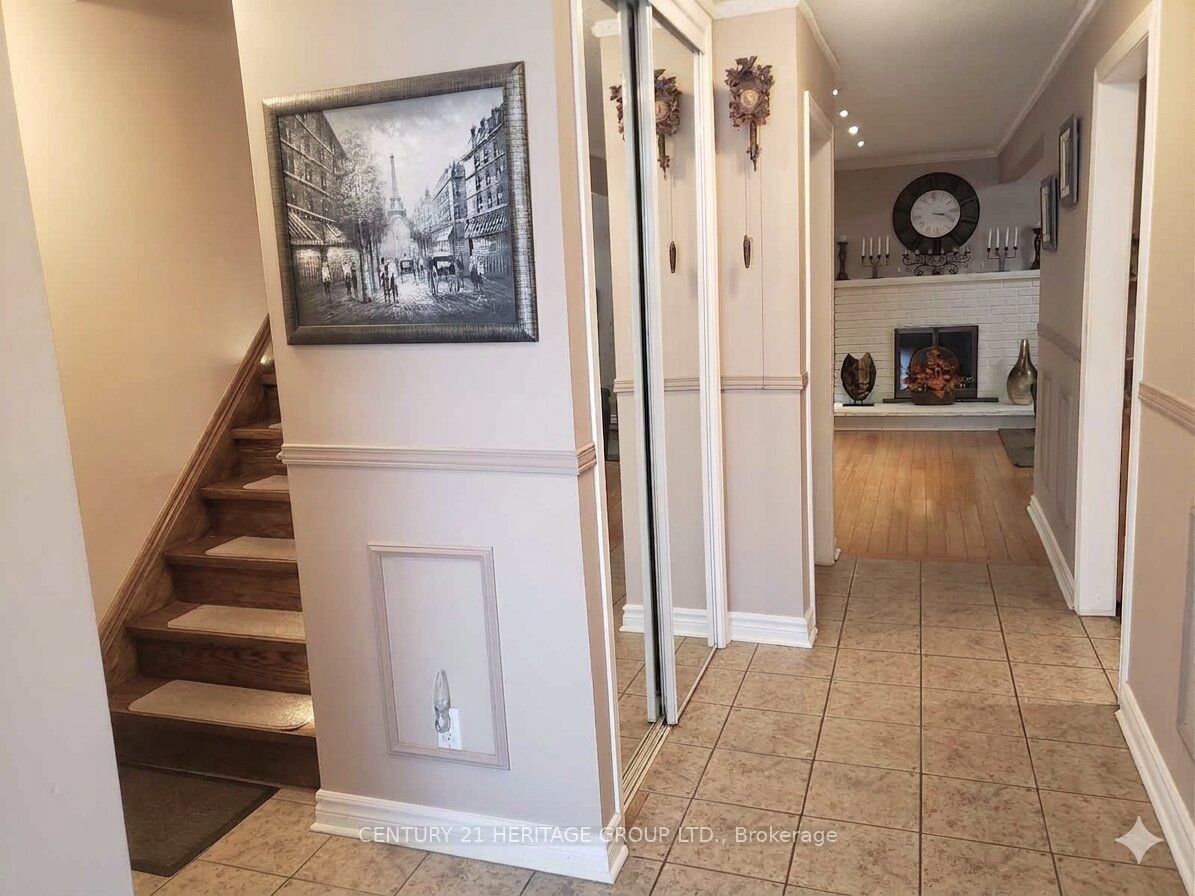 131 Black Hawk Way, Toronto, ON M2R 3L7 photo 4
