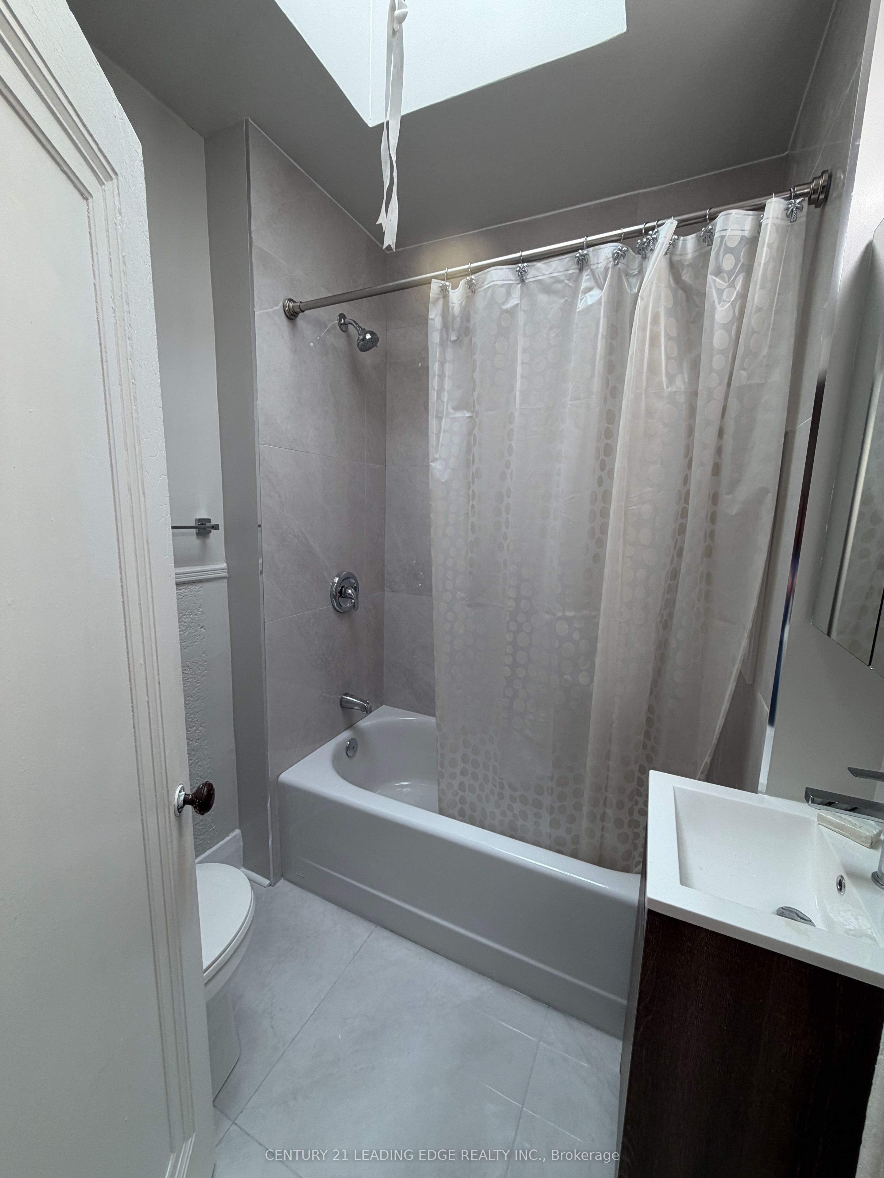 559A Mt Pleasant Road, Toronto, ON M4S 2M5 photo 5