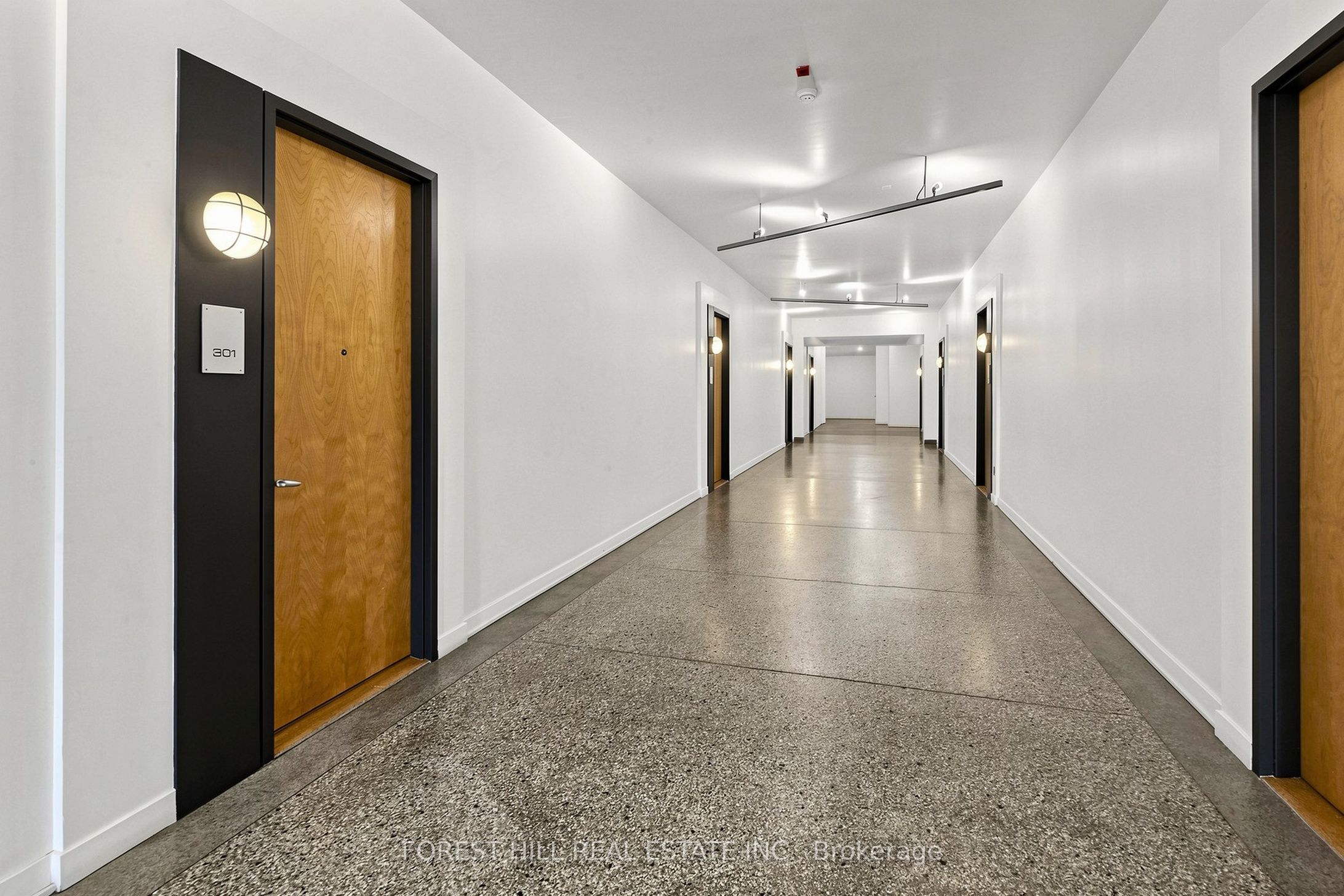 21 Nassau Street 301, Toronto, ON M5T 3K6 photo 5