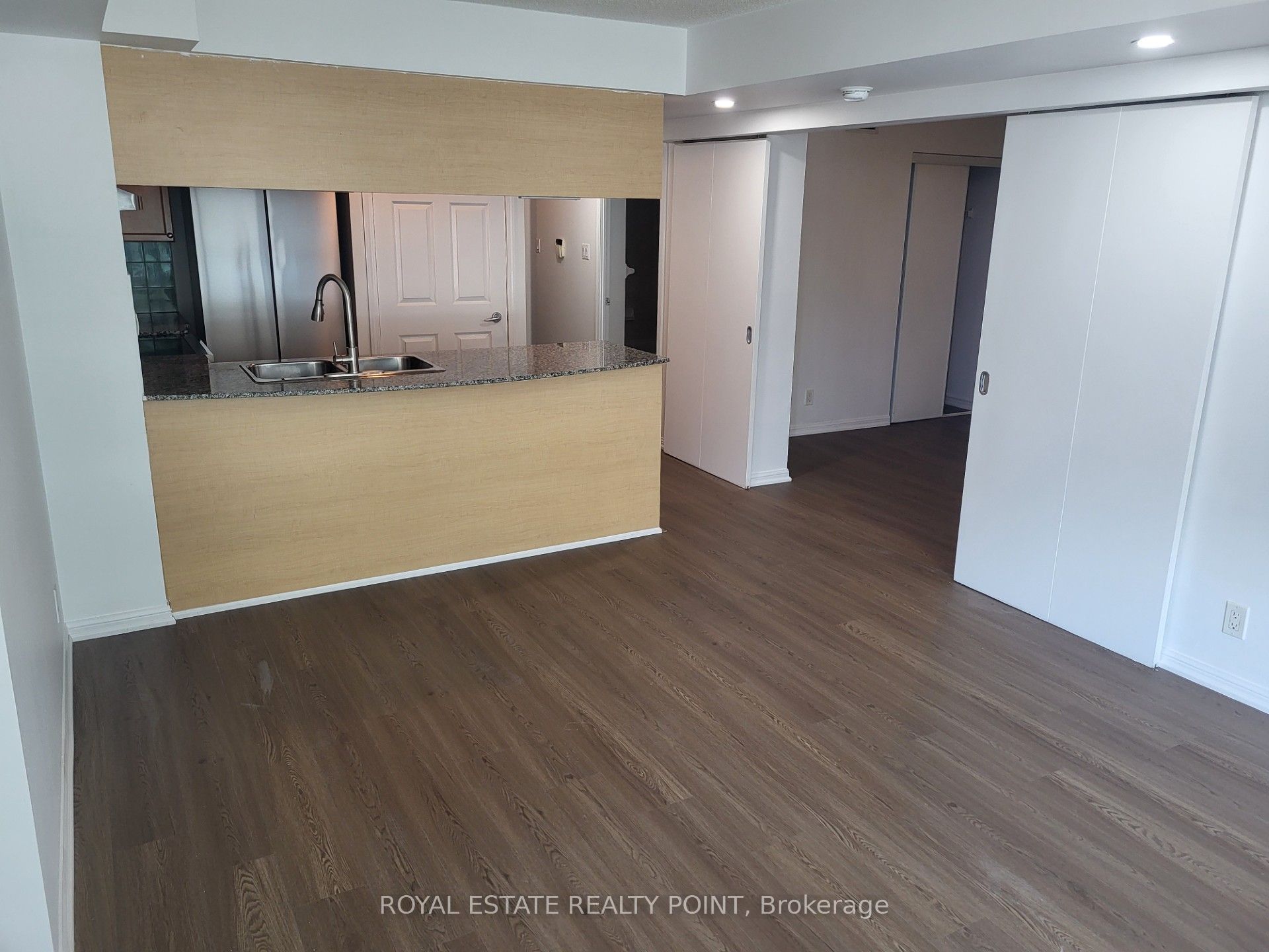 230 Queens Quay Boulevard W 522, Toronto, ON M5J 2Y7 photo 4