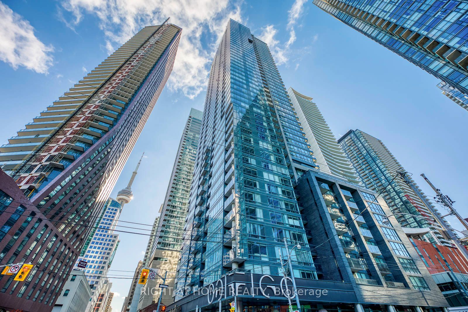 295 Adelaide Street W 1306, Toronto, ON M5V 0L4 photo 2