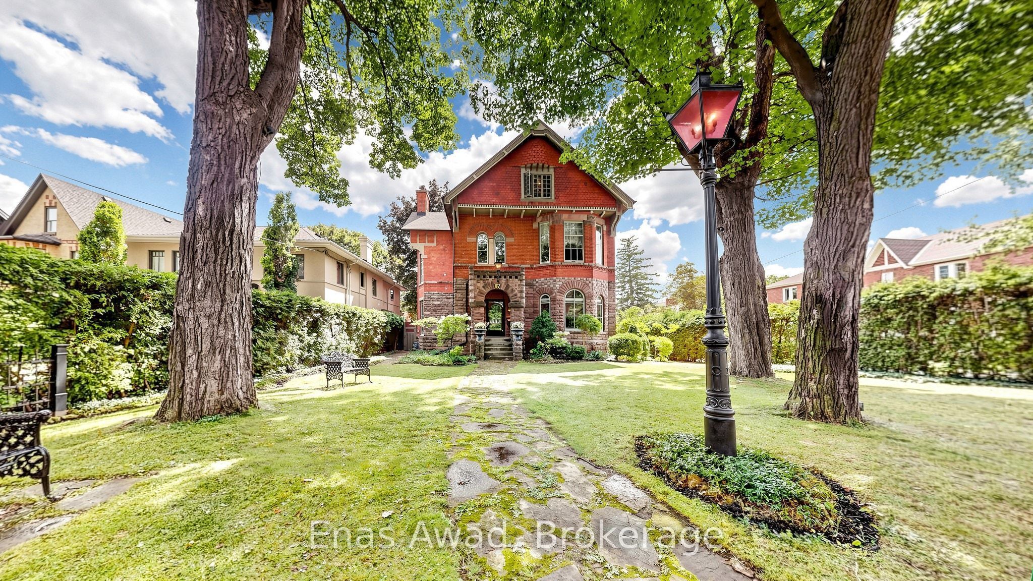 97 Glengrove Avenue W, Toronto, ON M4R 1N8
