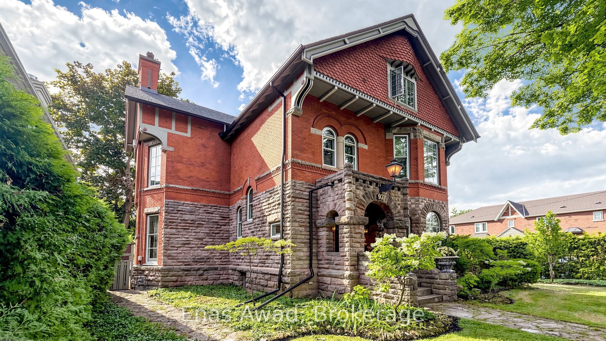 97 Glengrove Avenue W, Toronto, ON M4R 1N8 photo 4
