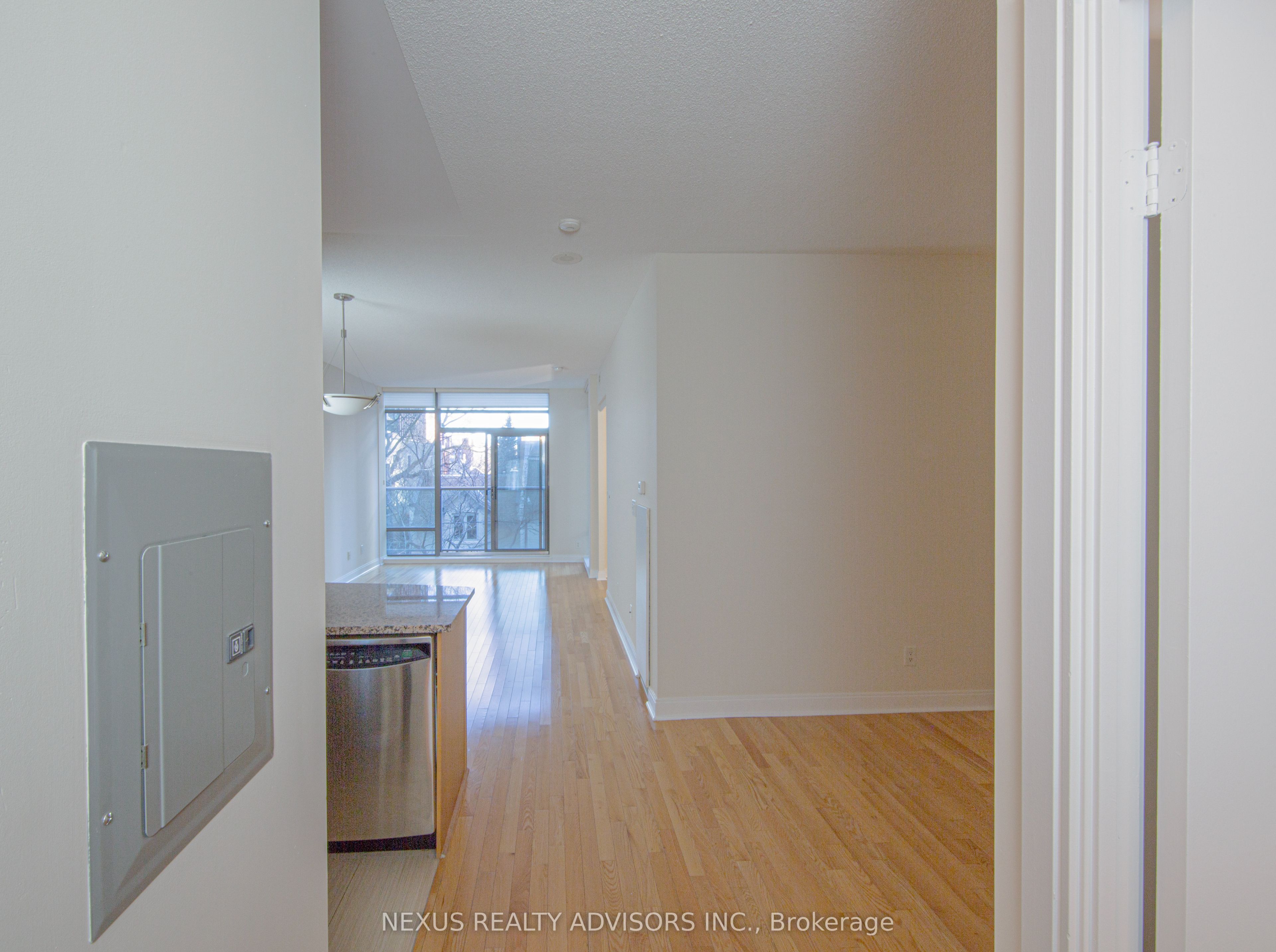 21 Scollard Street 313, Toronto, ON M5R 1G1 photo 2