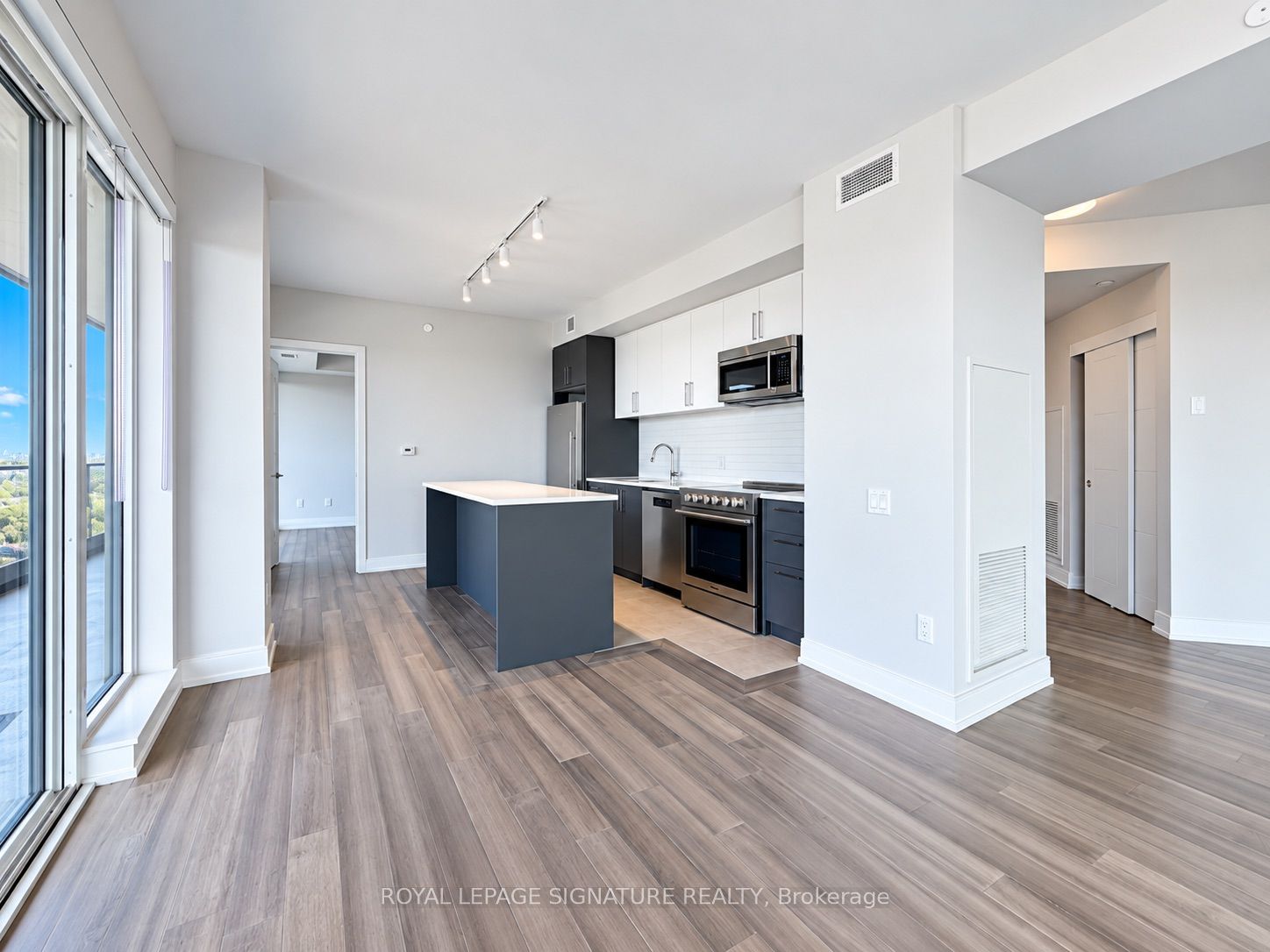 2525 Bathurst Street 1205, Toronto, ON M6B 2Y9 photo 4