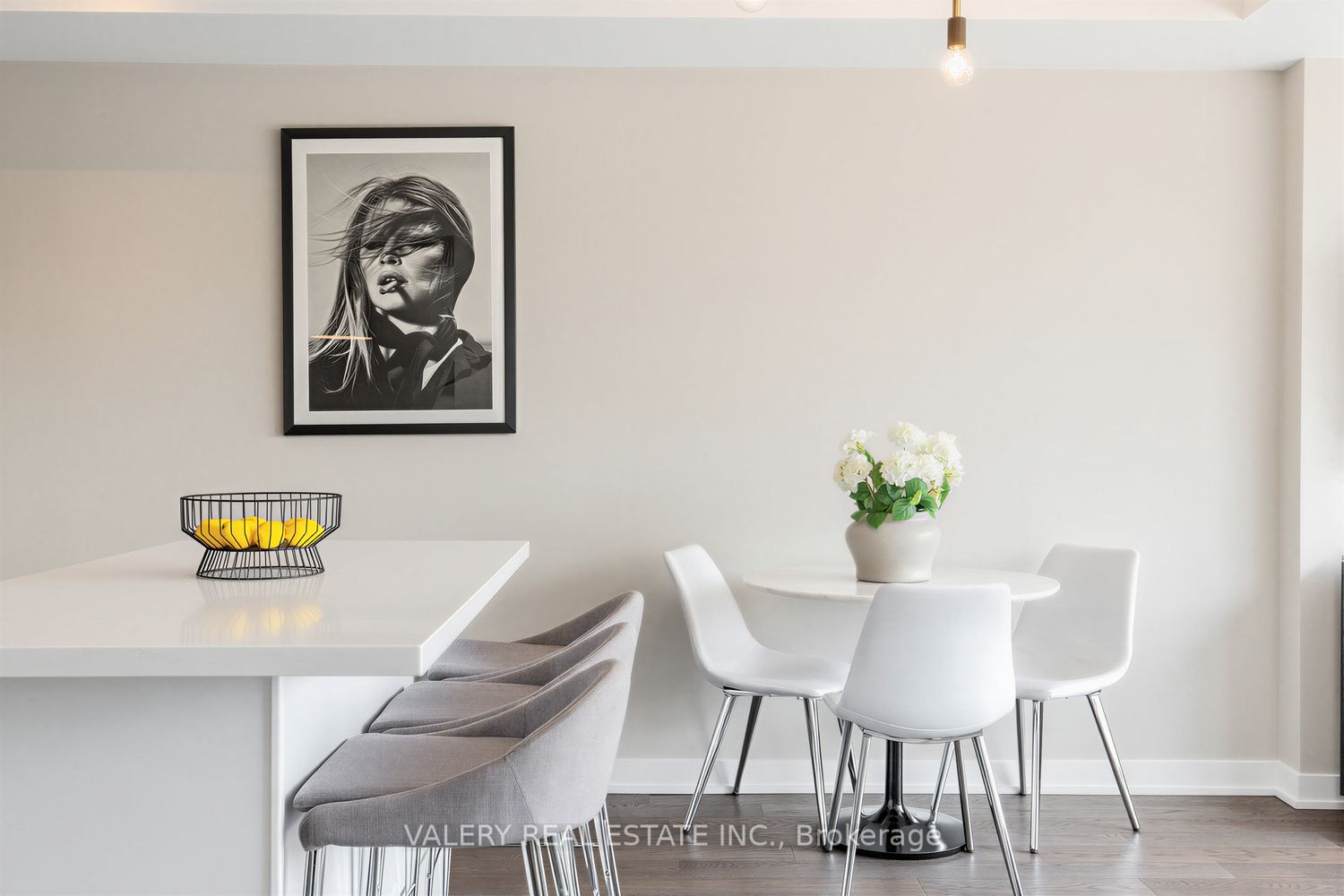 629 King Street W 1022, Toronto, ON M5V 0G9 photo 5