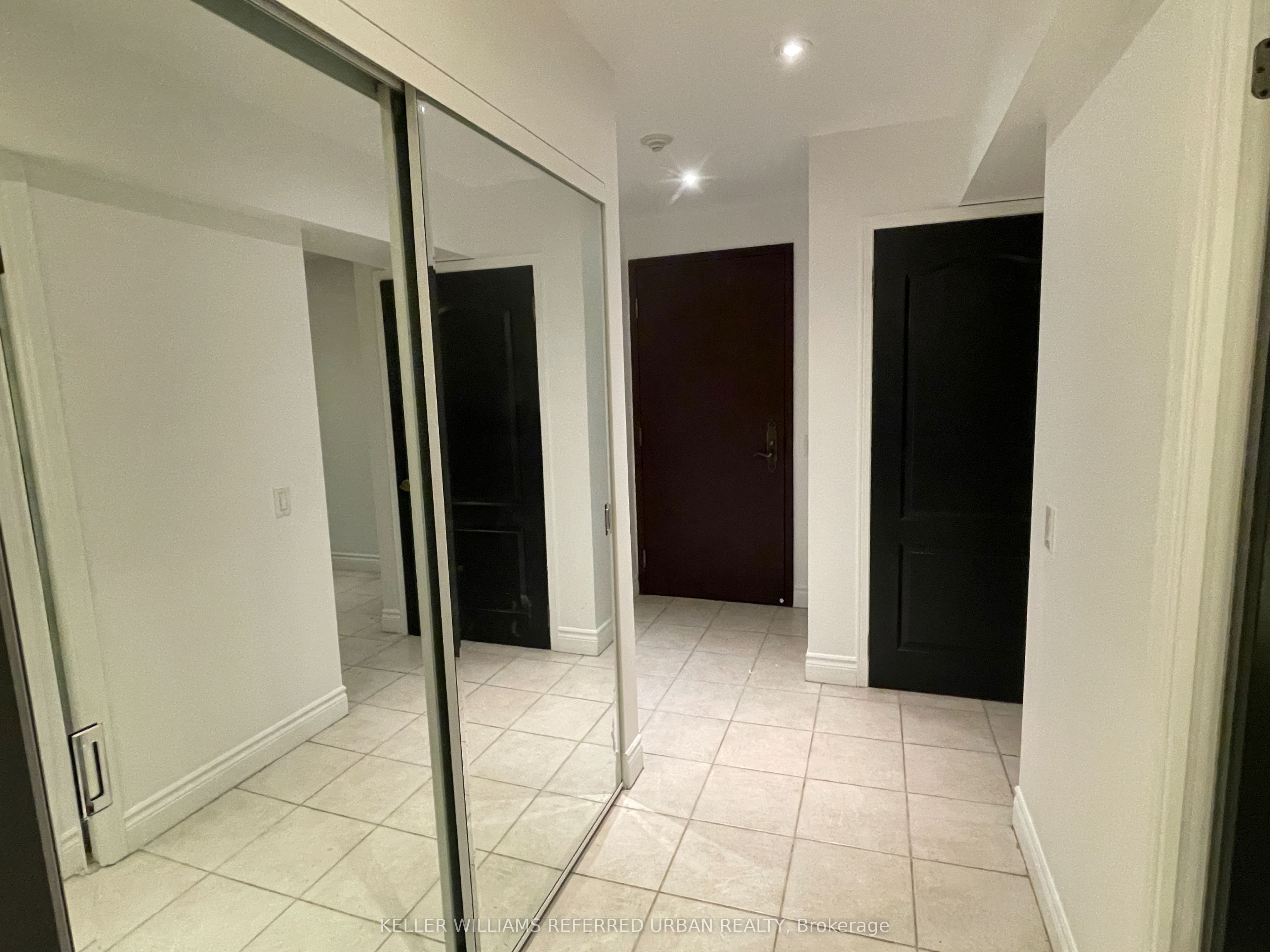 1 Clairtrell Road 205, Toronto, ON M2N 7H5 photo 2