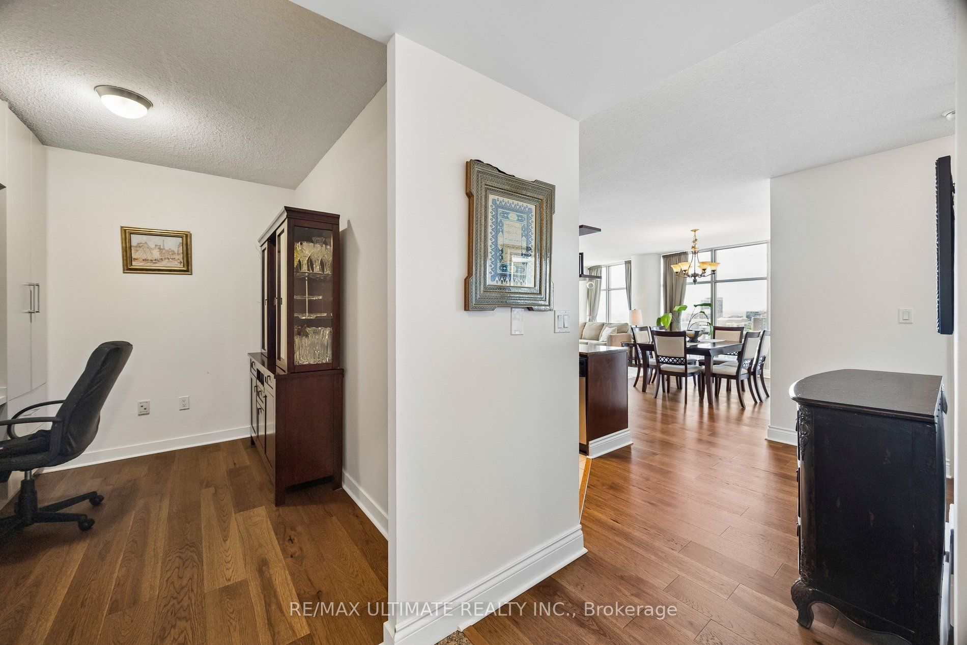 35 Mariner Terrace 1812, Toronto, ON M5V 3V9 photo 5
