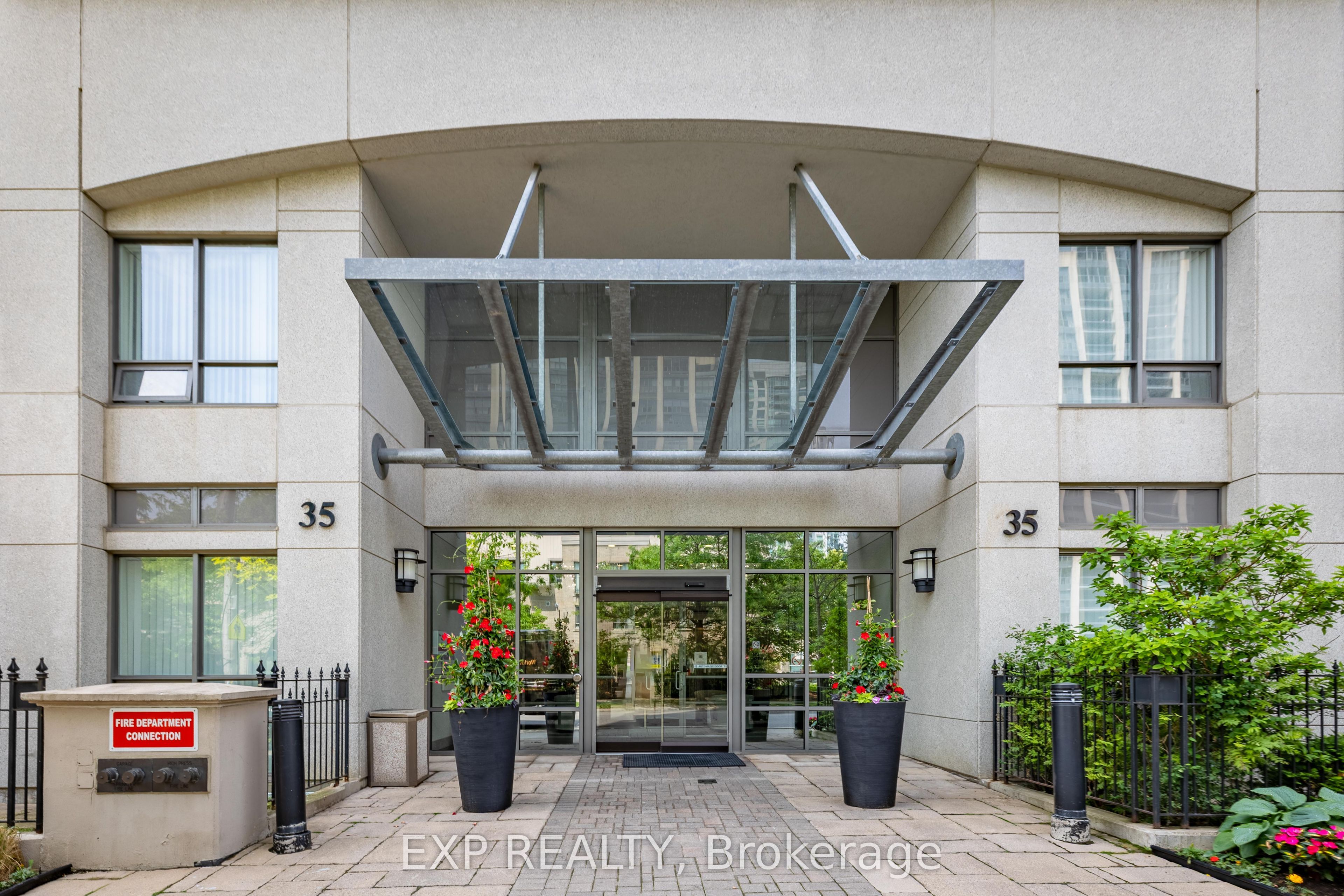 35 Hollywood Avenue 311, Toronto, ON M2N 0A9 photo 2